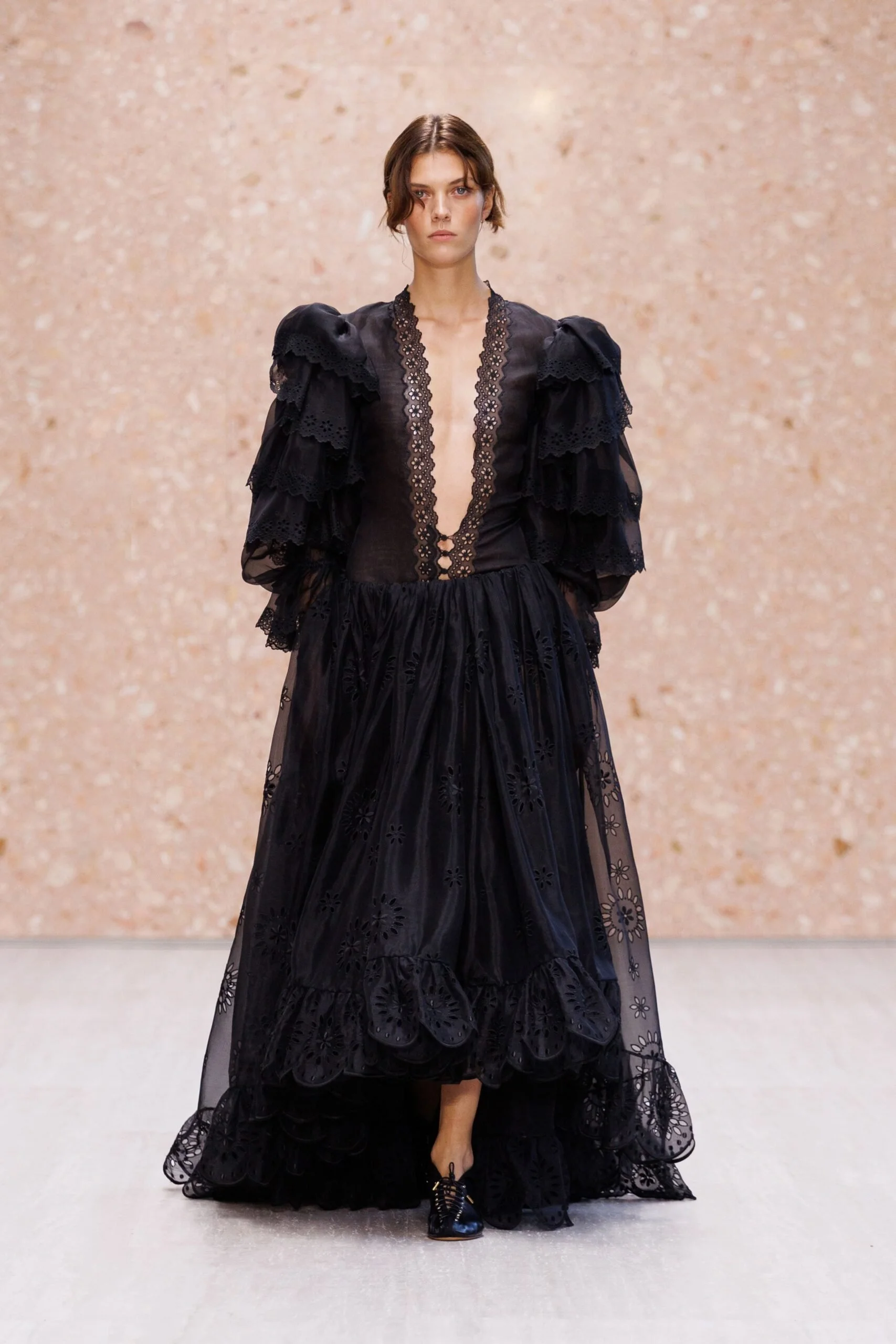 chloe-spring-2027-ready-to-wear-look-10-scaled.jpg