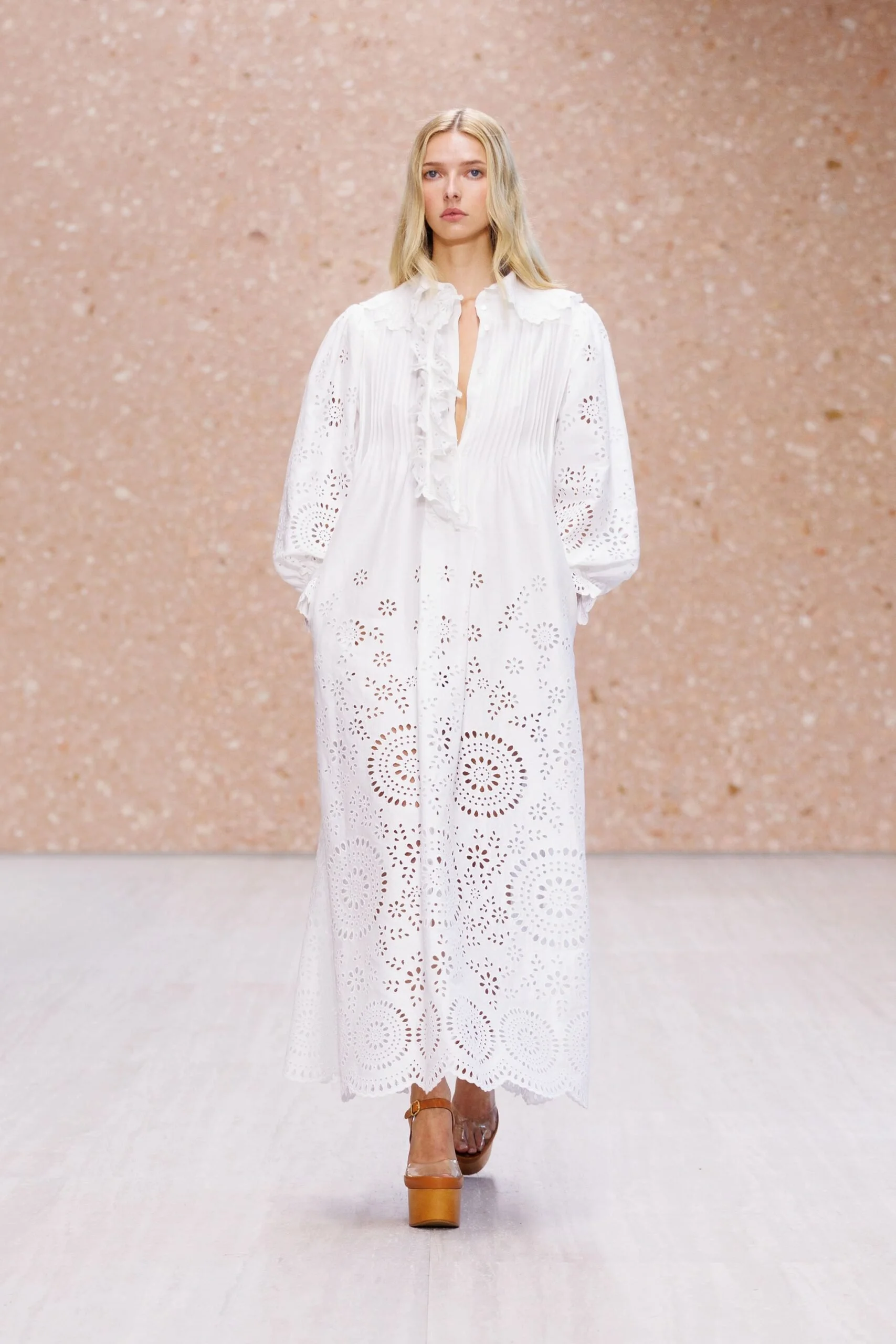 chloe-spring-2027-ready-to-wear-look-12-scaled.jpg