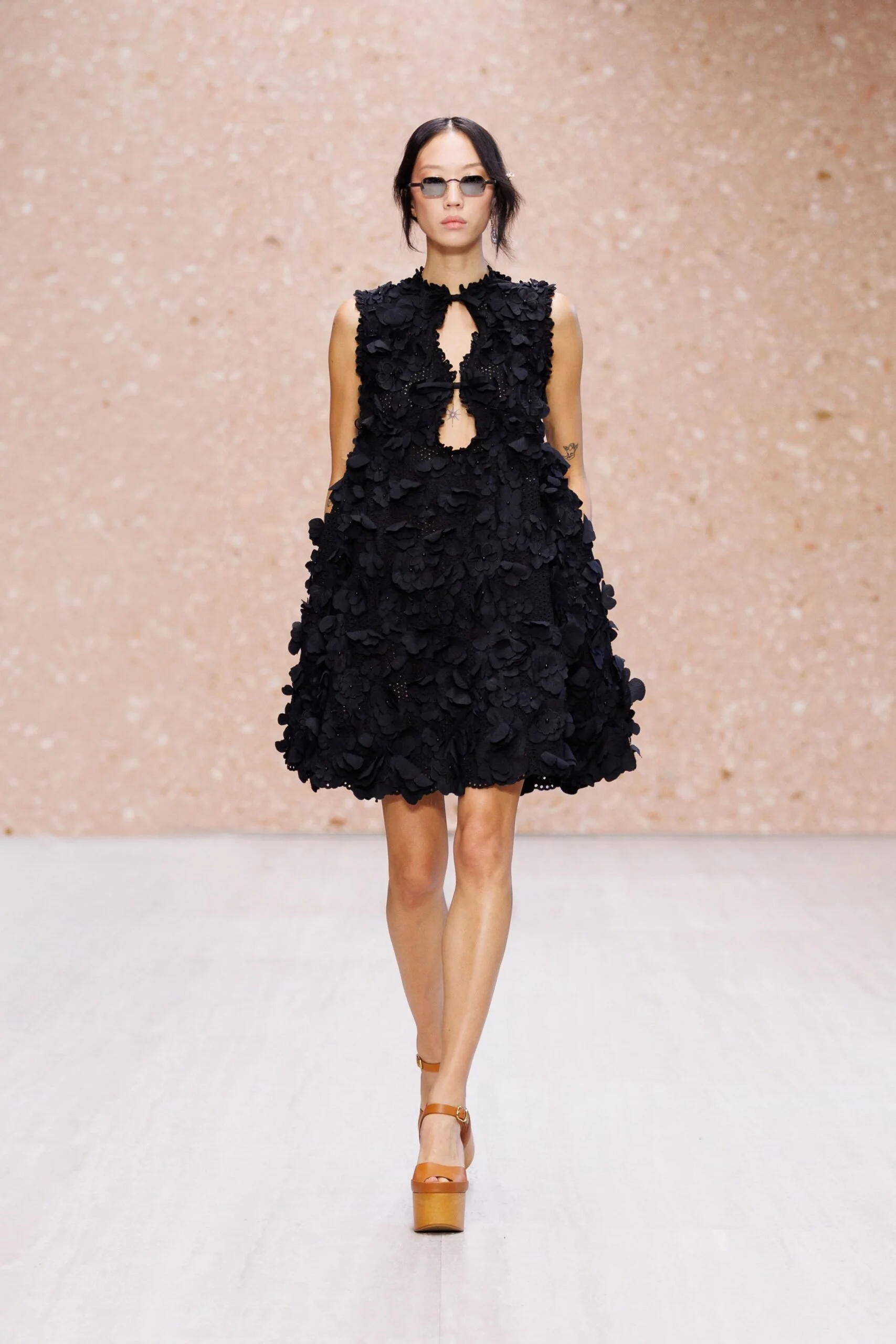 chloe-spring-2027-ready-to-wear-look-18-scaled.jpg