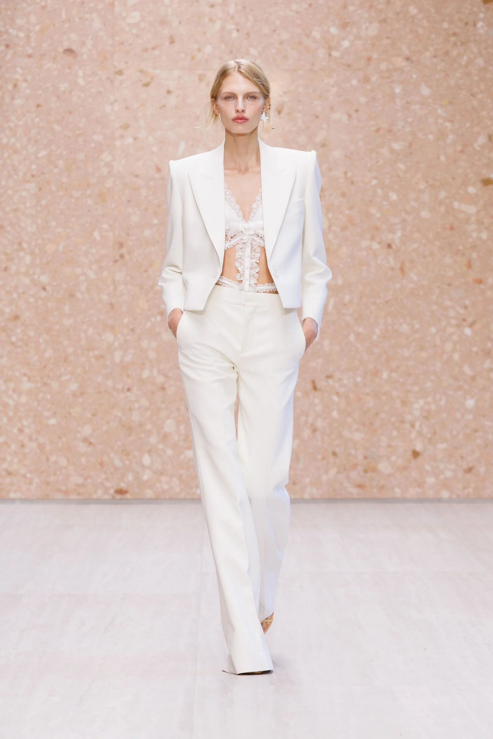chloe-spring-2027-ready-to-wear-look-49-scaled.jpg