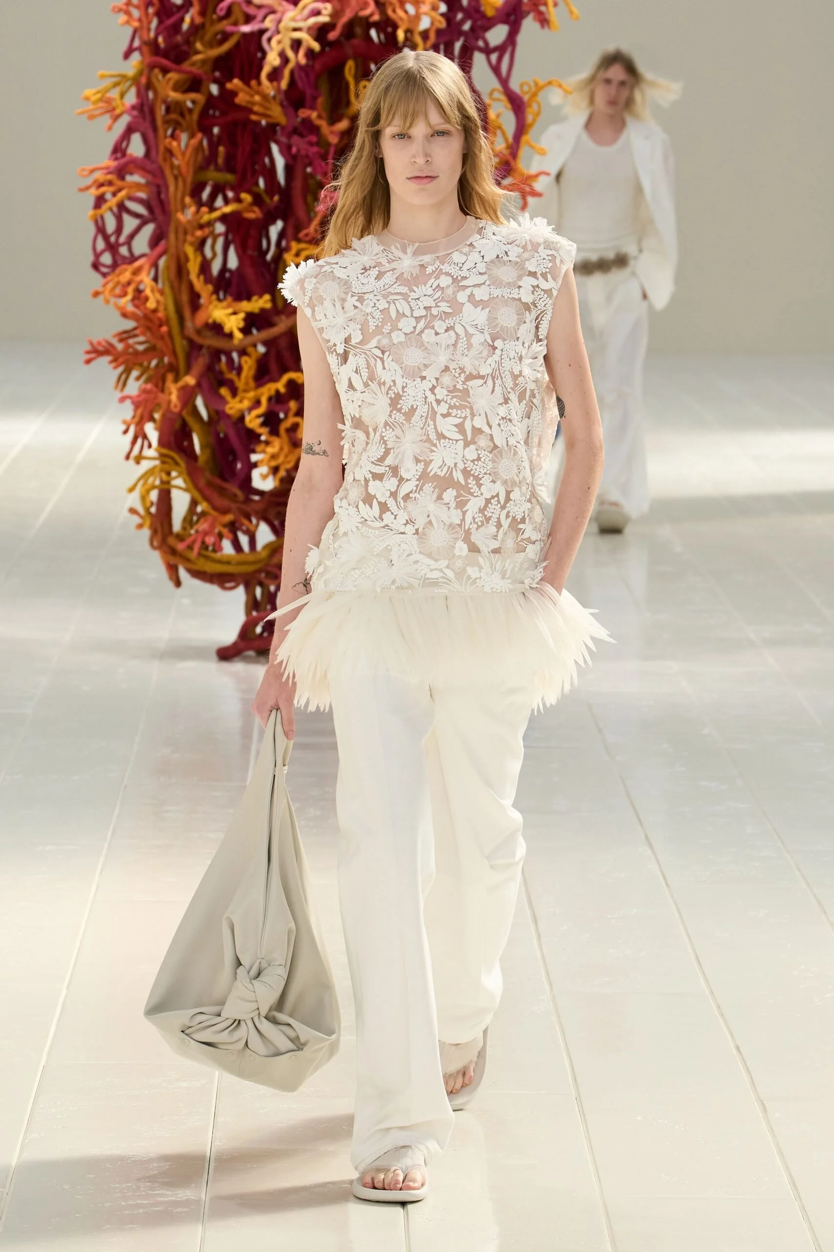balenciaga-spring-2027-ready-to-wear-look-03-scaled.jpg