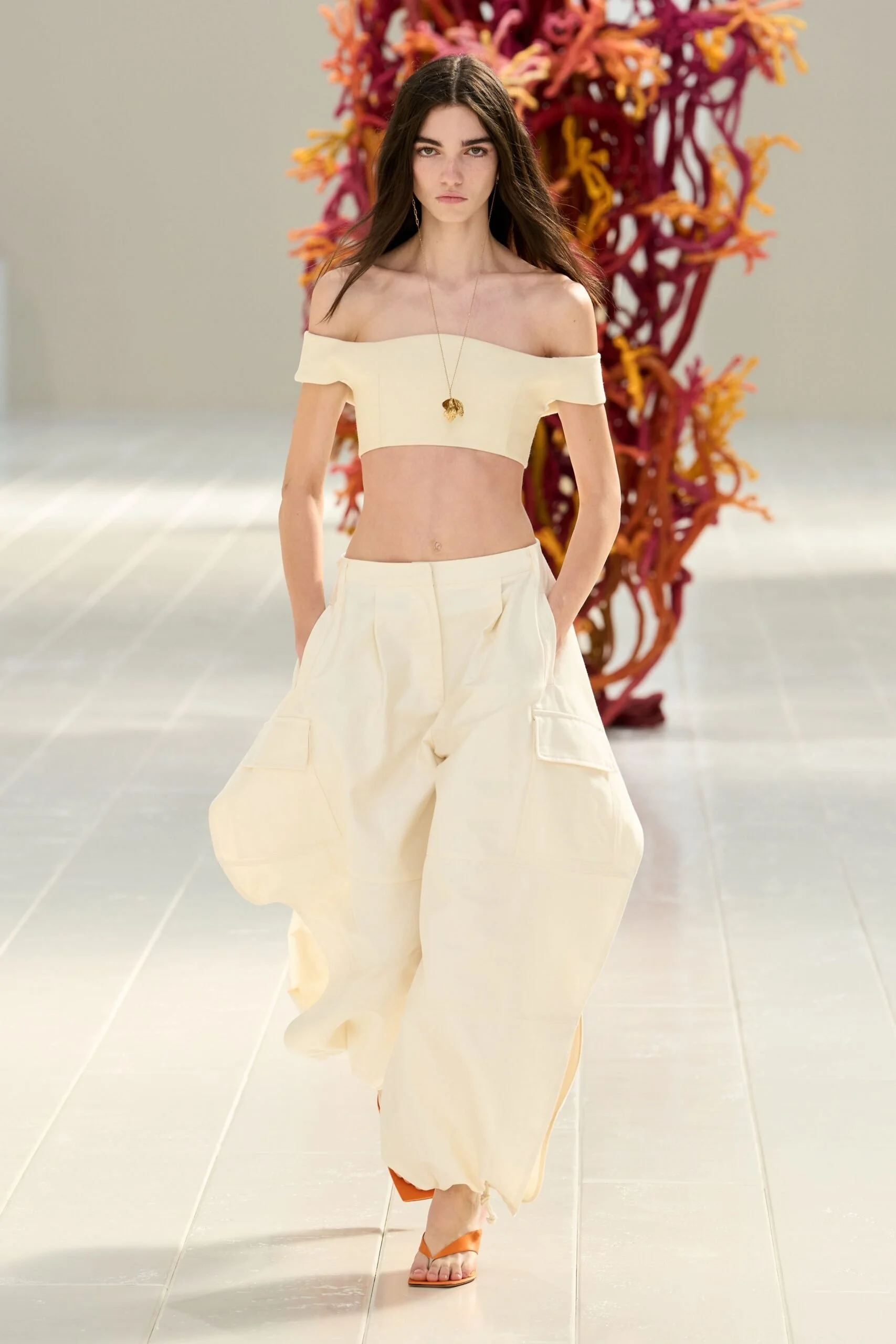 balenciaga-spring-2027-ready-to-wear-look-07-scaled.jpg