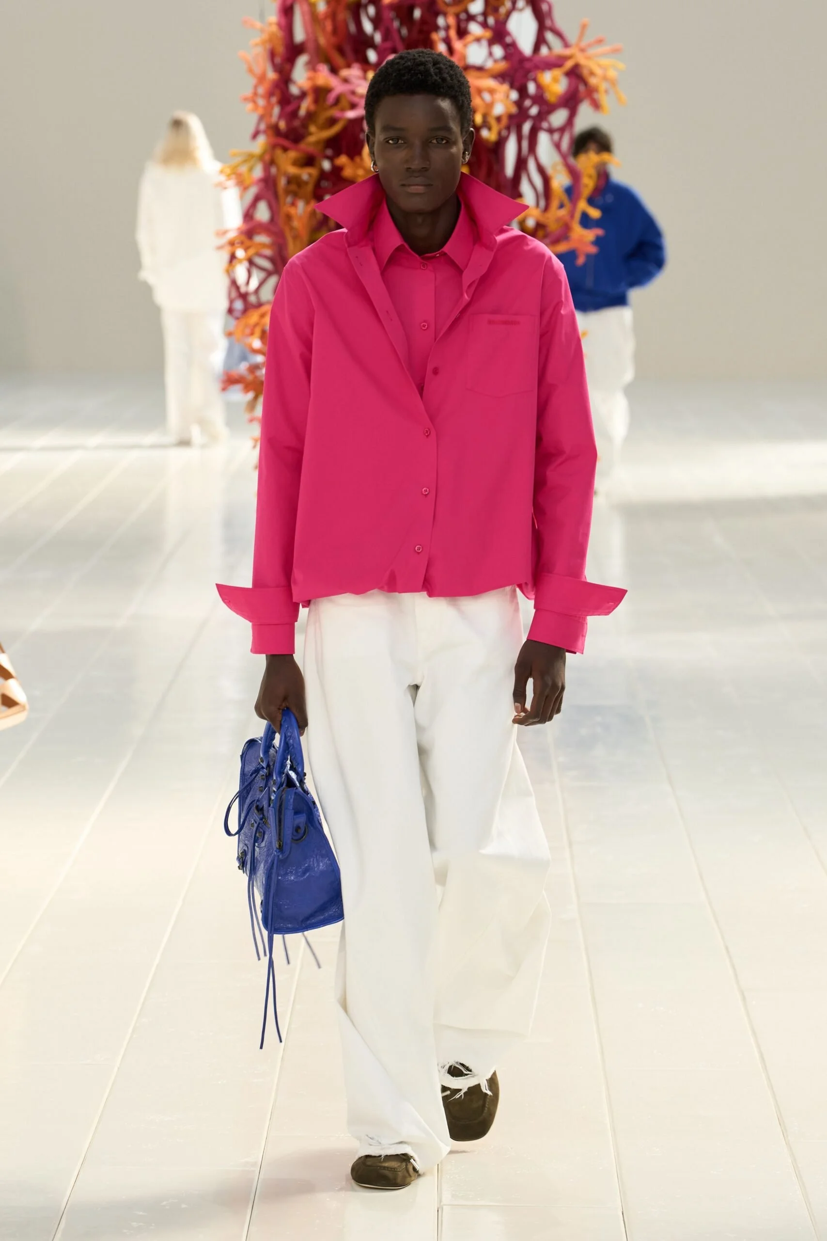 balenciaga-spring-2027-ready-to-wear-look-12-scaled.jpg