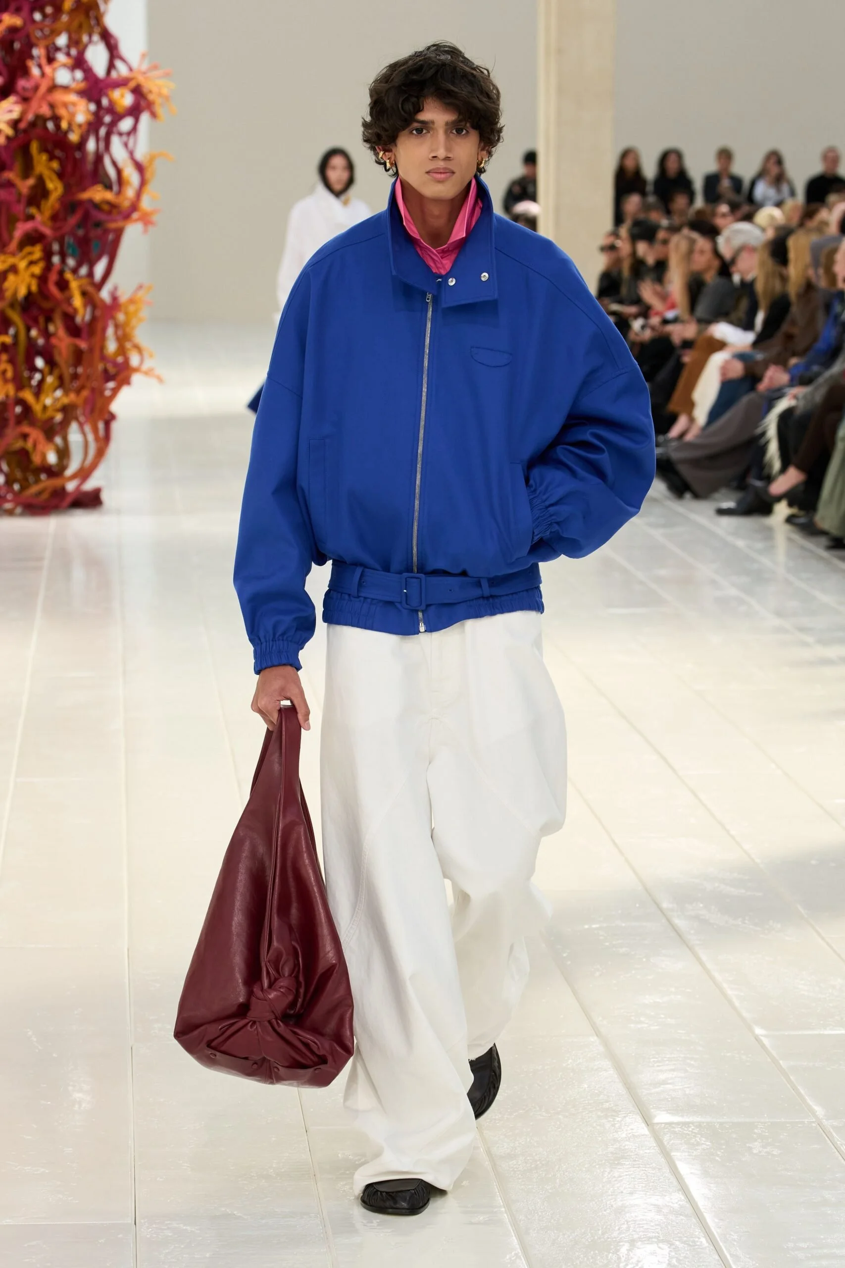 balenciaga-spring-2027-ready-to-wear-look-13-scaled.jpg