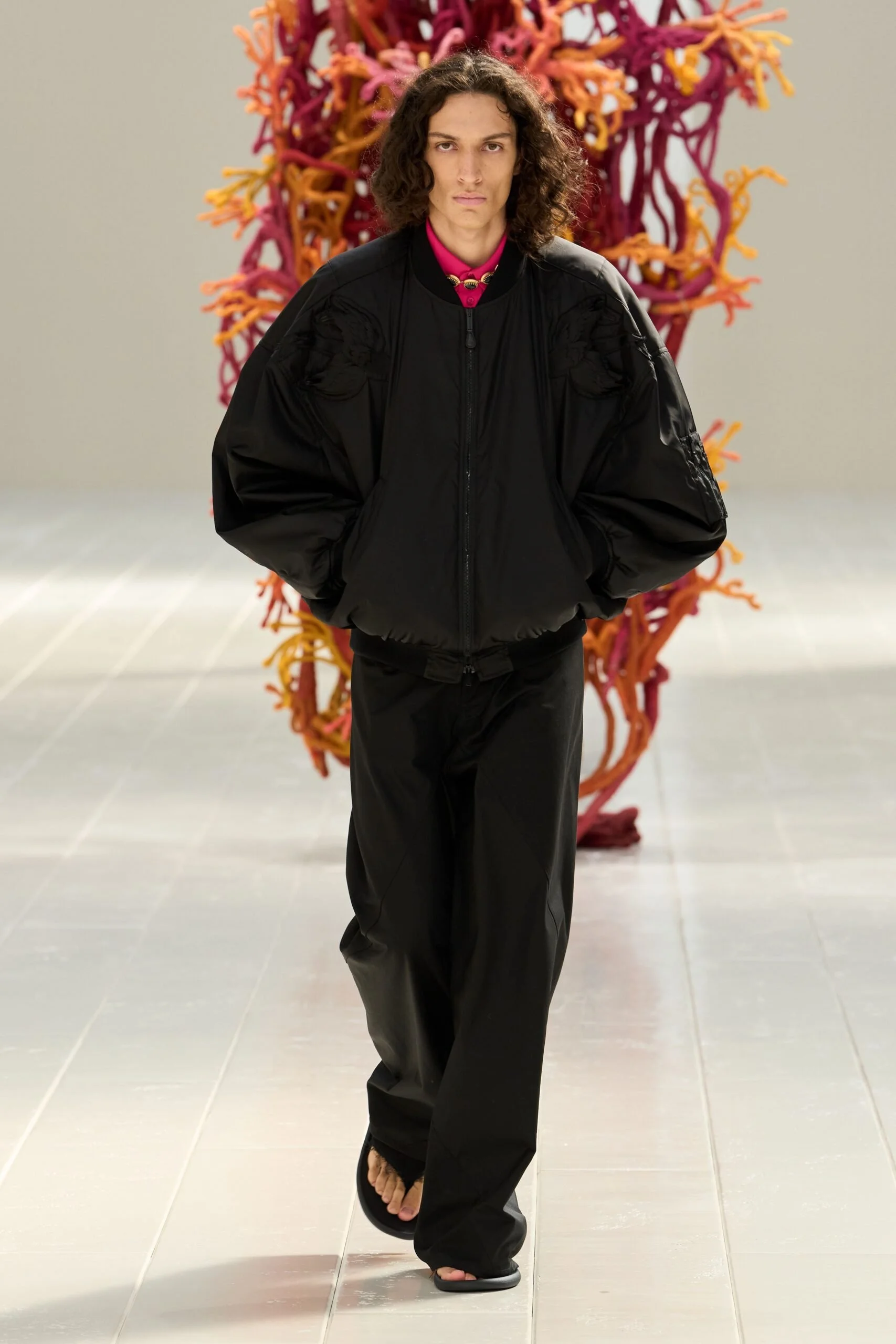 balenciaga-spring-2027-ready-to-wear-look-18-scaled.jpg