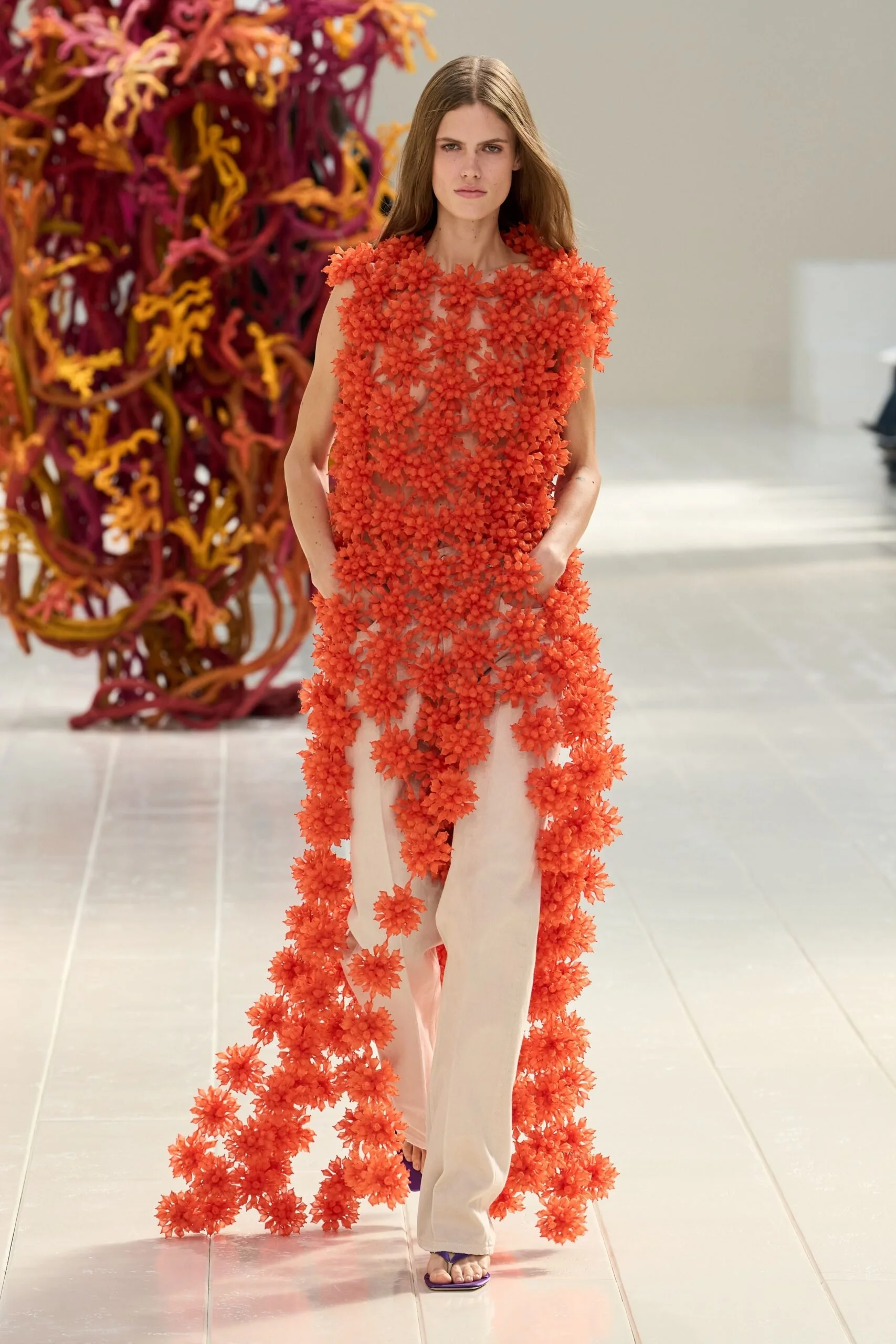 balenciaga-spring-2027-ready-to-wear-look-21-scaled.jpg