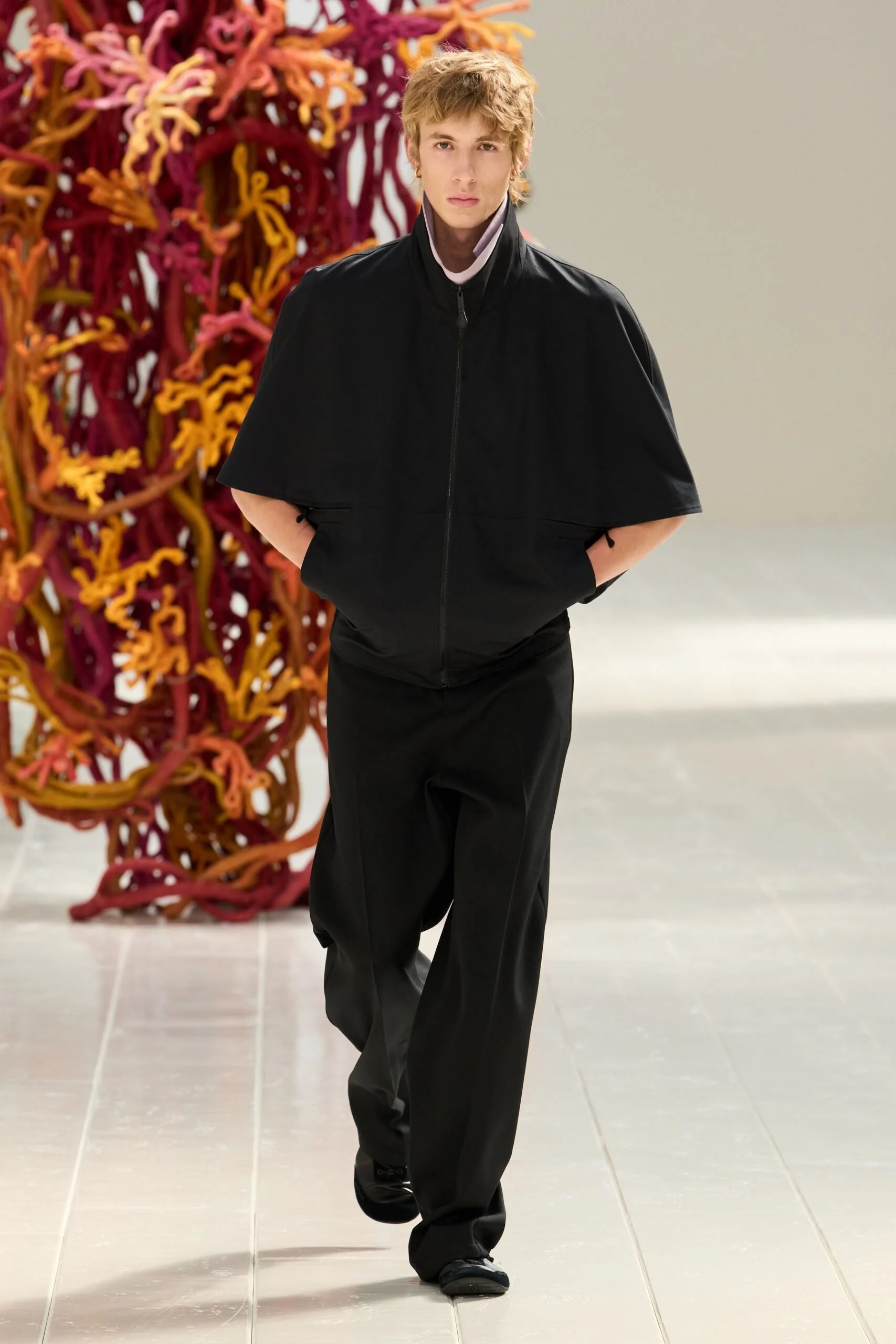 balenciaga-spring-2027-ready-to-wear-look-23-scaled.jpg