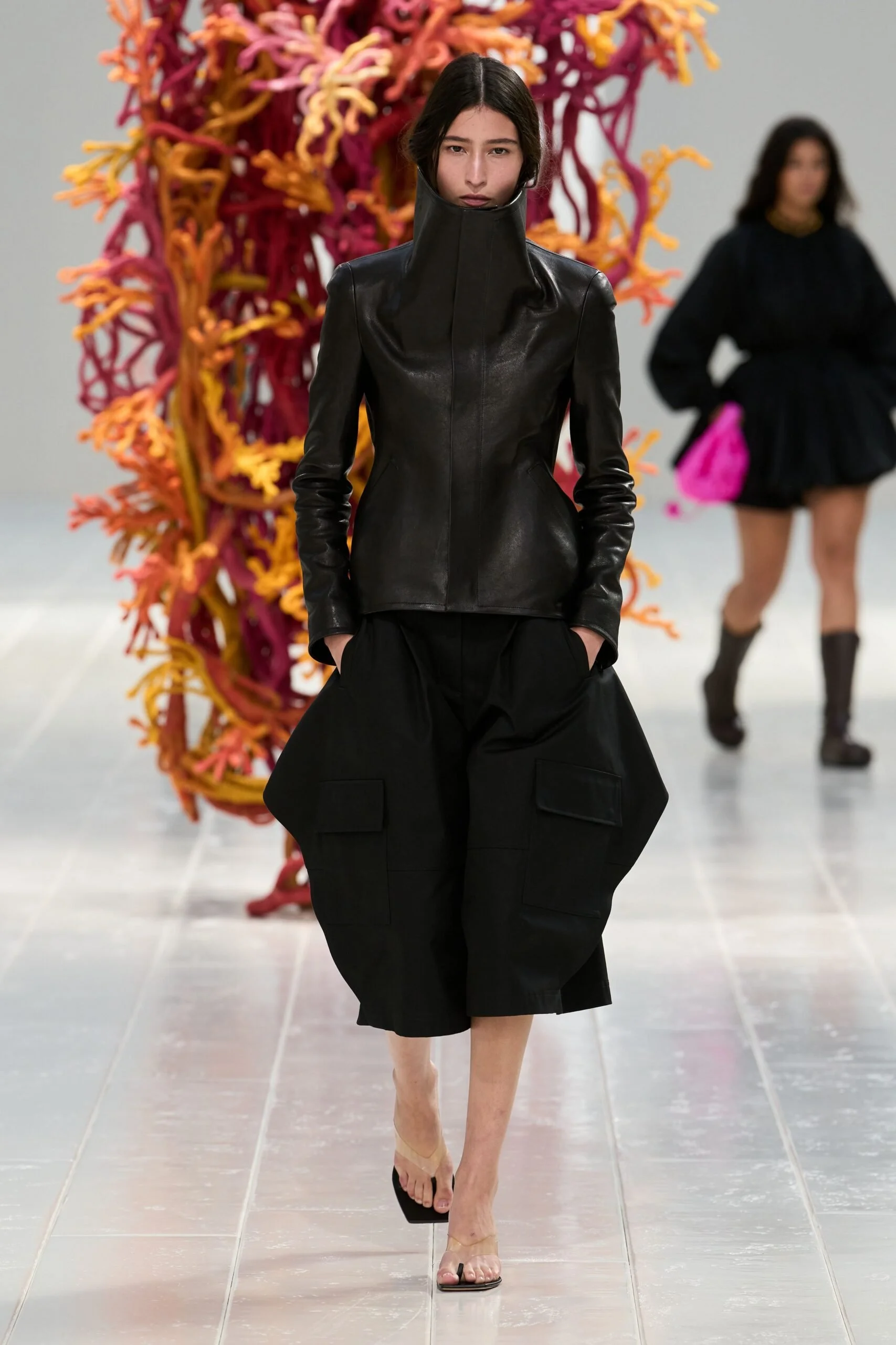 balenciaga-spring-2027-ready-to-wear-look-29-scaled.jpg