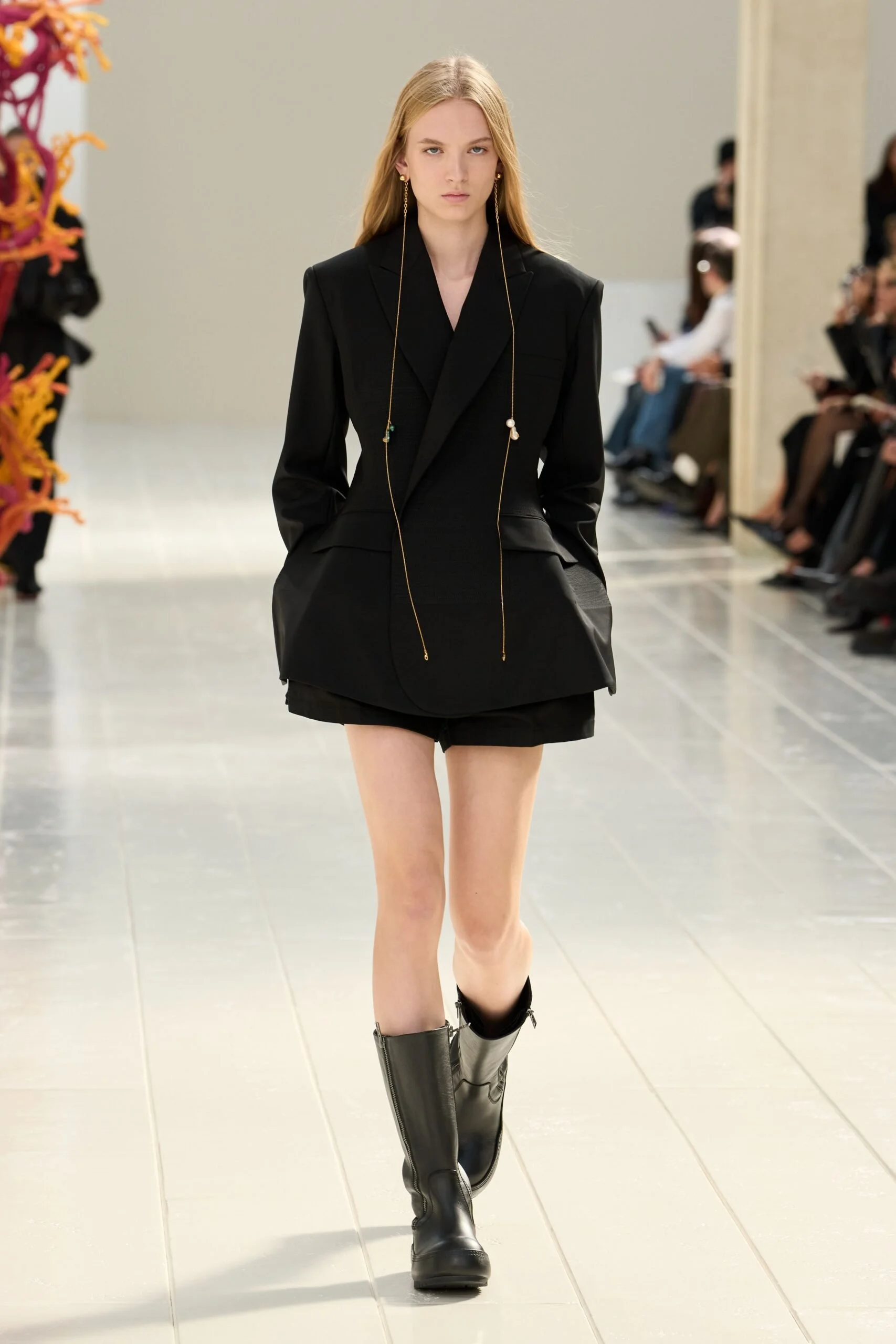 balenciaga-spring-2027-ready-to-wear-look-33-scaled.jpg