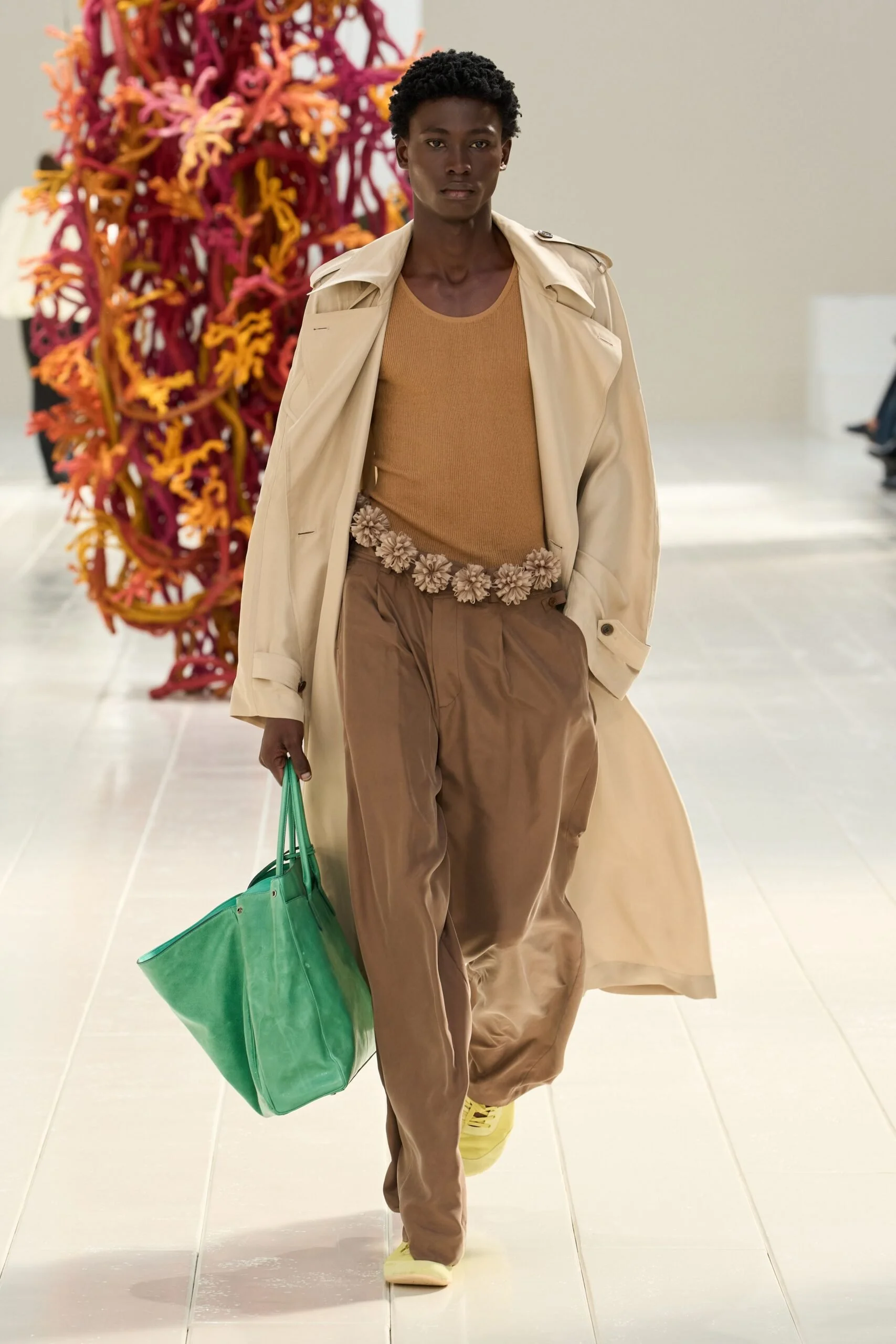 balenciaga-spring-2027-ready-to-wear-look-40-scaled.jpg