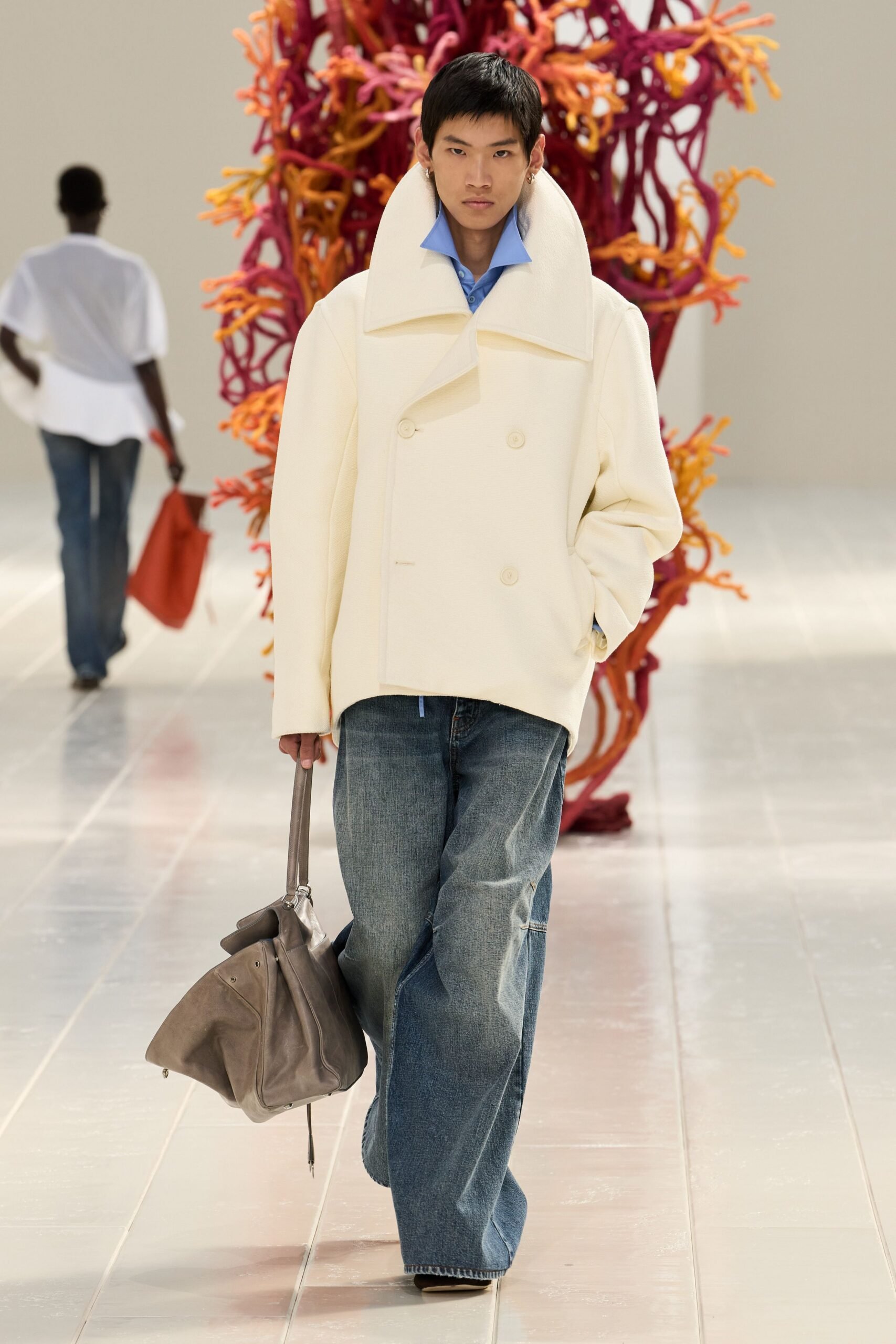 balenciaga-spring-2027-ready-to-wear-look-43-scaled.jpg