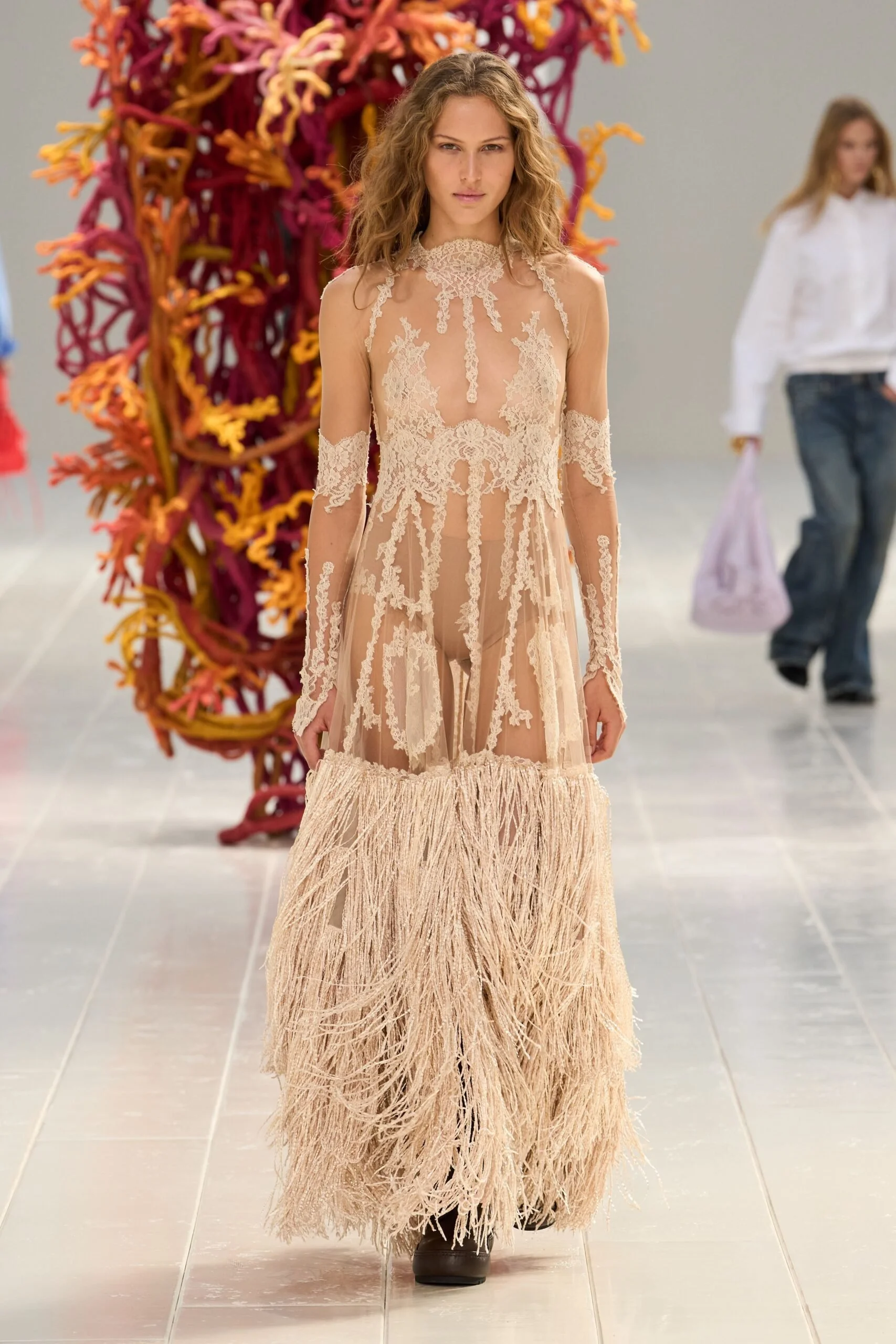 balenciaga-spring-2027-ready-to-wear-look-45-scaled.jpg