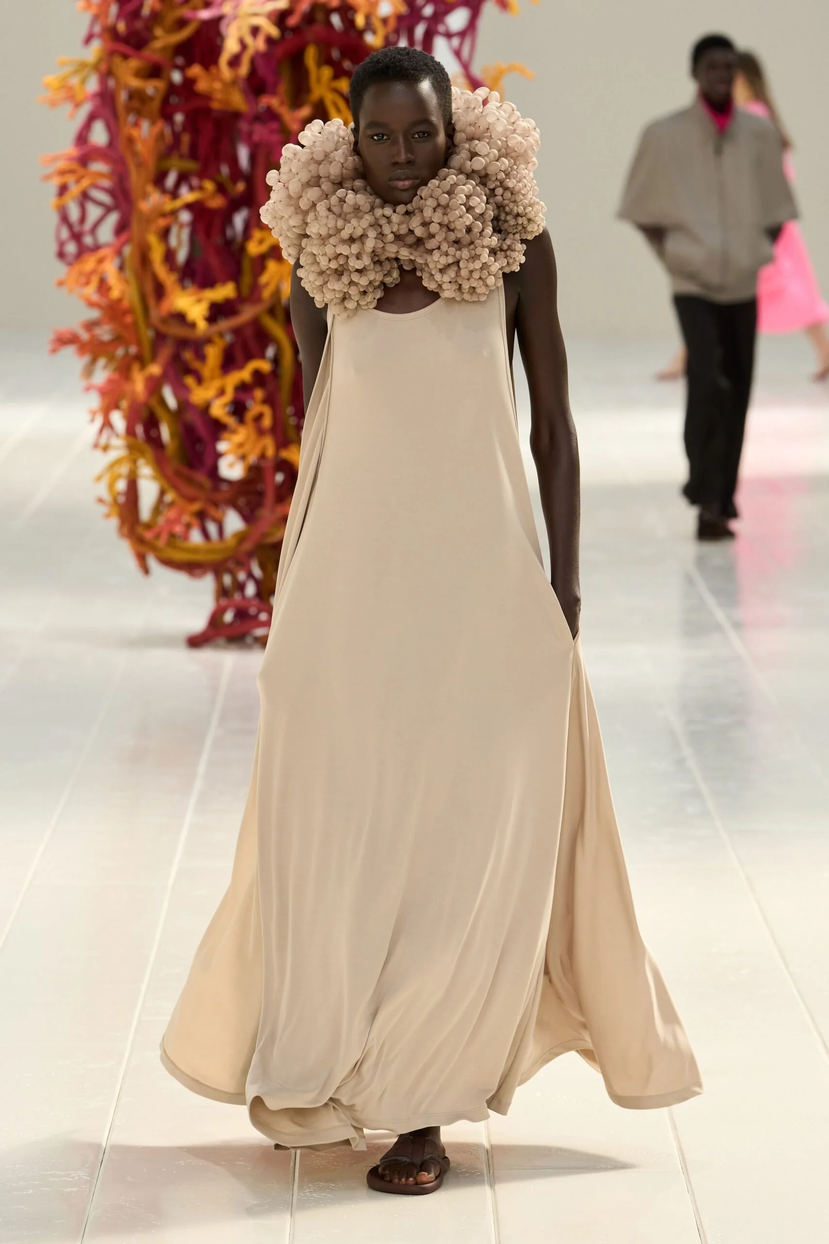 balenciaga-spring-2027-ready-to-wear-look-50-scaled.jpg