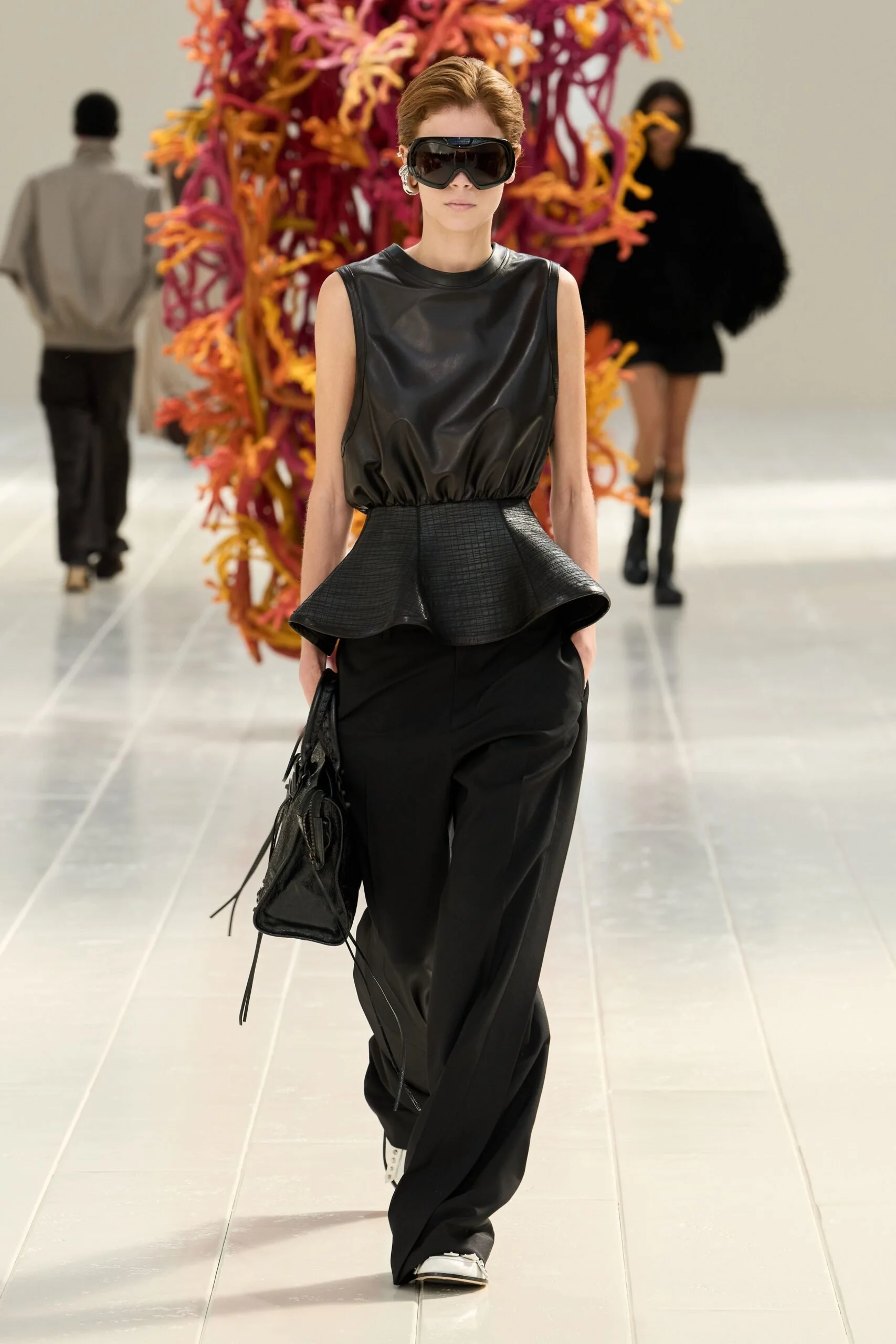 balenciaga-spring-2027-ready-to-wear-look-59-scaled.jpg