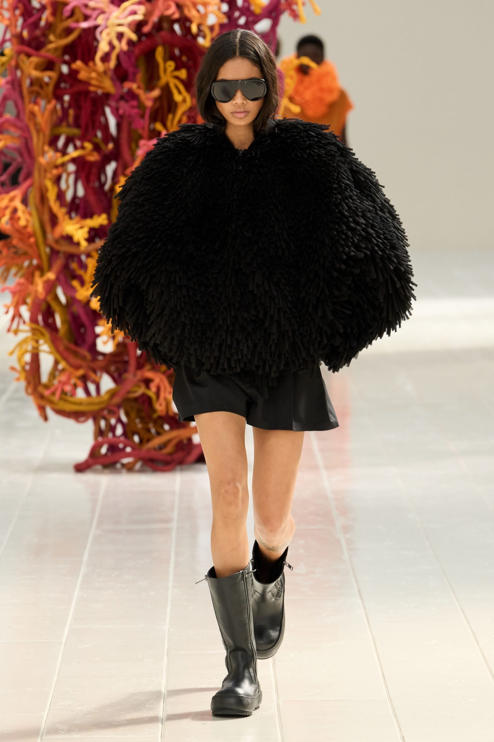 balenciaga-spring-2027-ready-to-wear-look-60-scaled.jpg