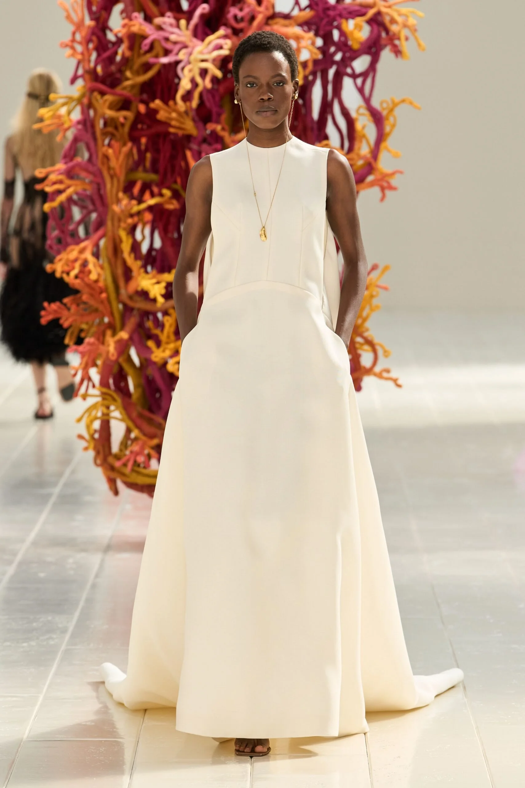 balenciaga-spring-2027-ready-to-wear-look-71-scaled.jpg