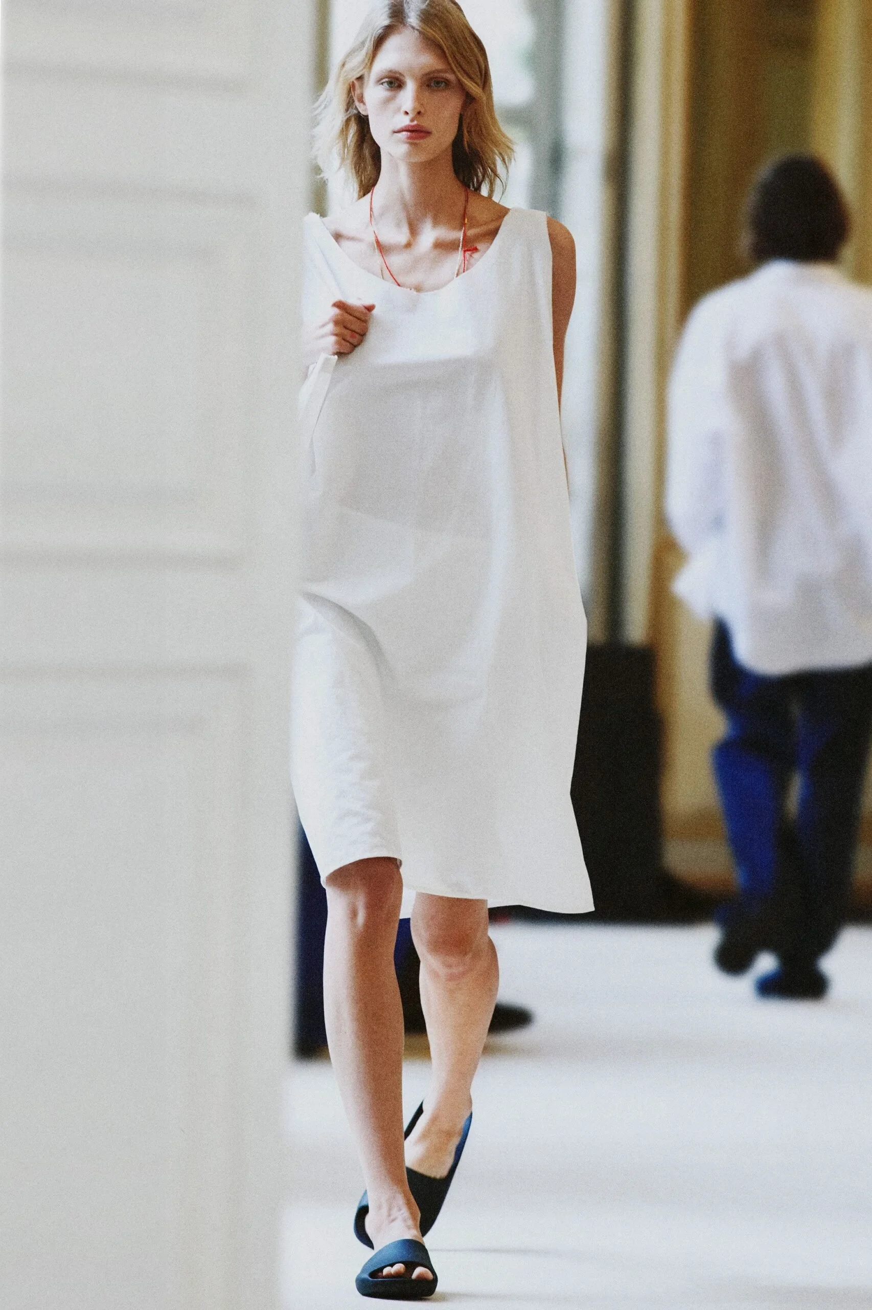 the-row-spring-2027-ready-to-wear-look-02-scaled.jpg