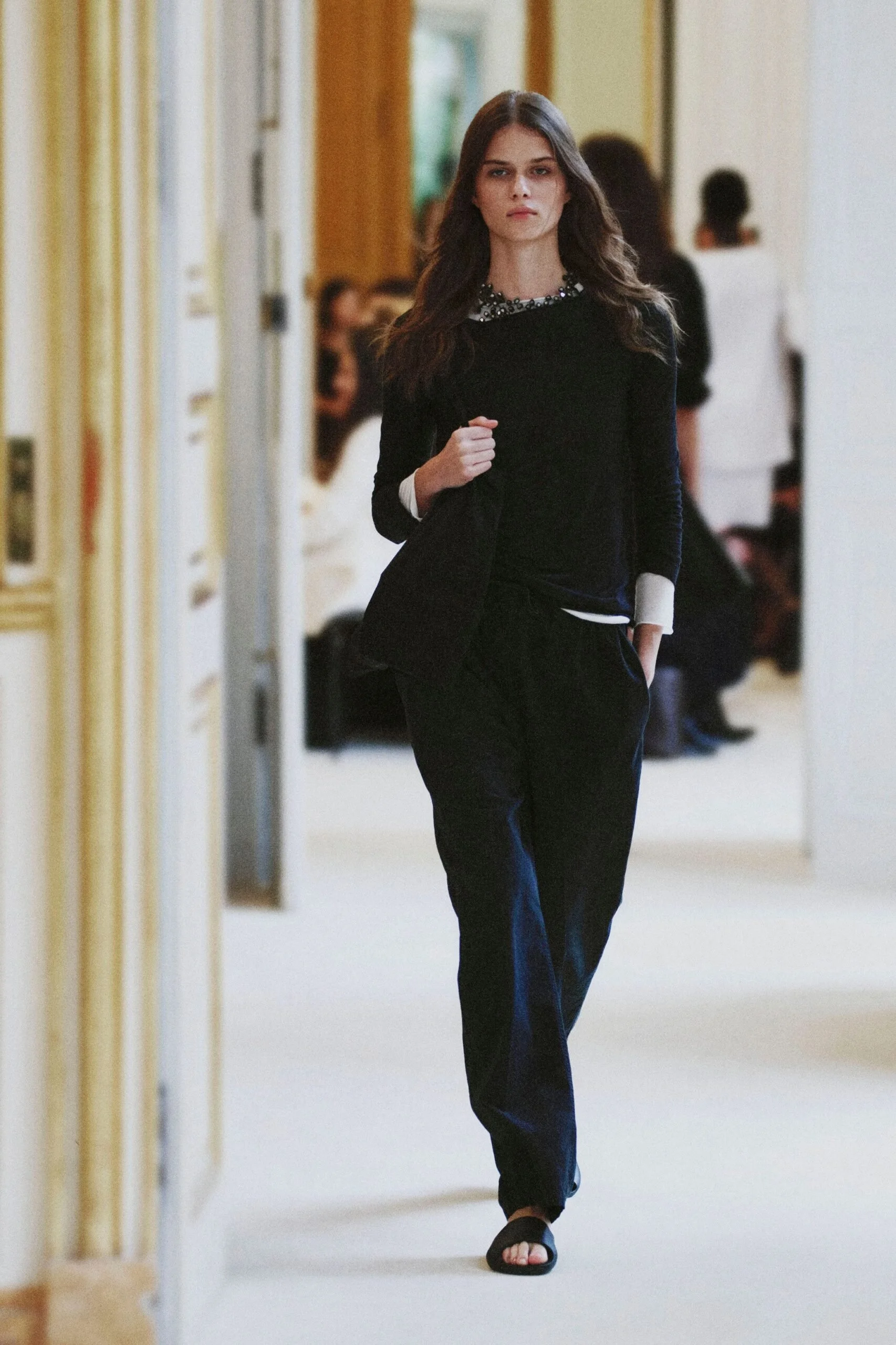 the-row-spring-2027-ready-to-wear-look-09-scaled.jpg