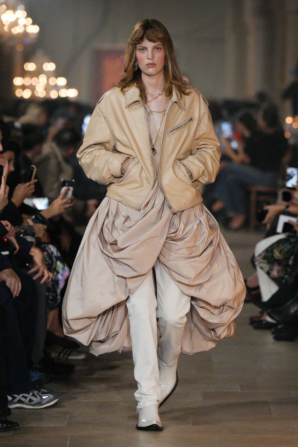 acne-studios-spring-2027-ready-to-wear-look-01.jpg
