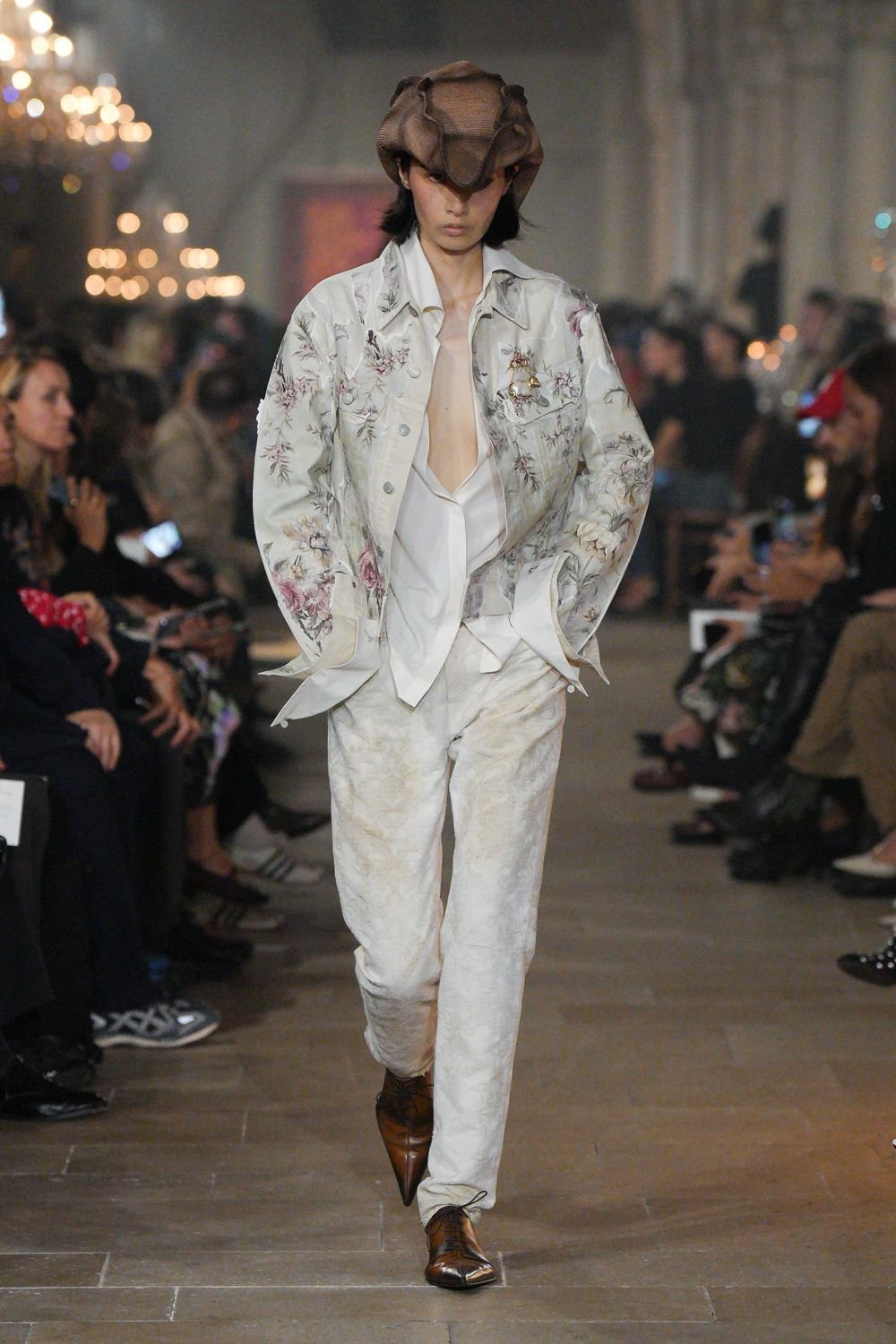 acne-studios-spring-2027-ready-to-wear-look-05.jpg