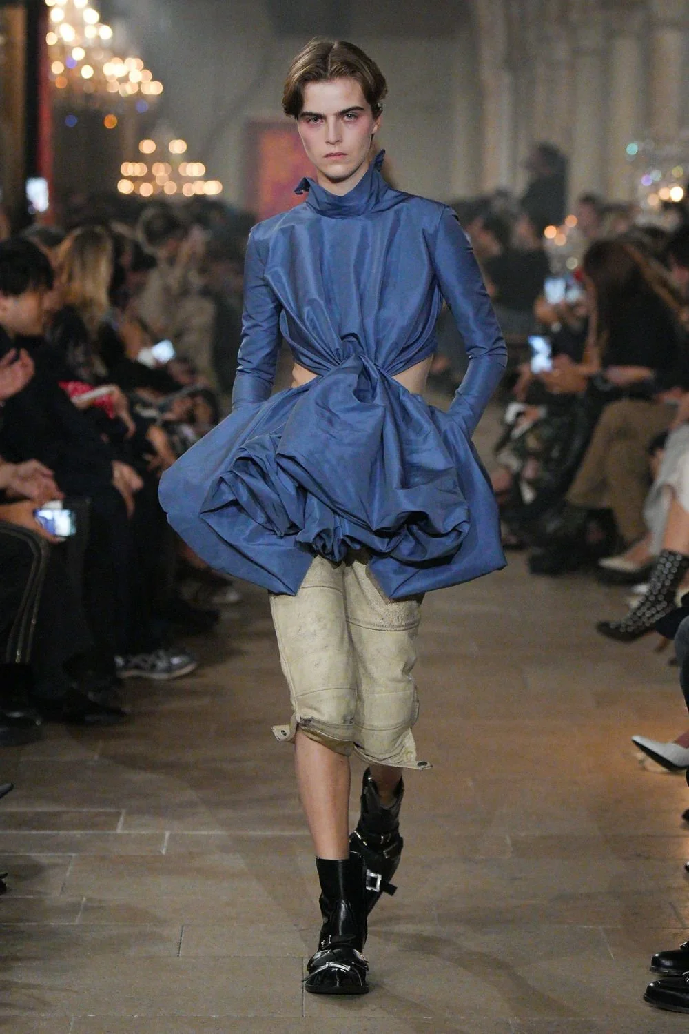 acne-studios-spring-2027-ready-to-wear-look-08.jpg