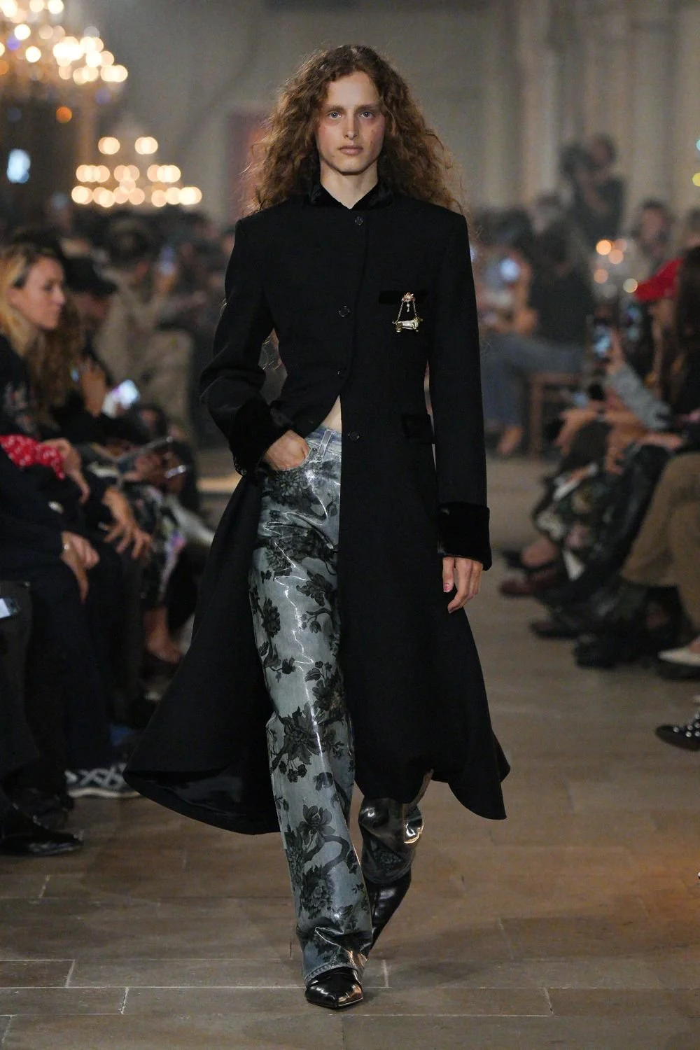 acne-studios-spring-2027-ready-to-wear-look-09.jpg