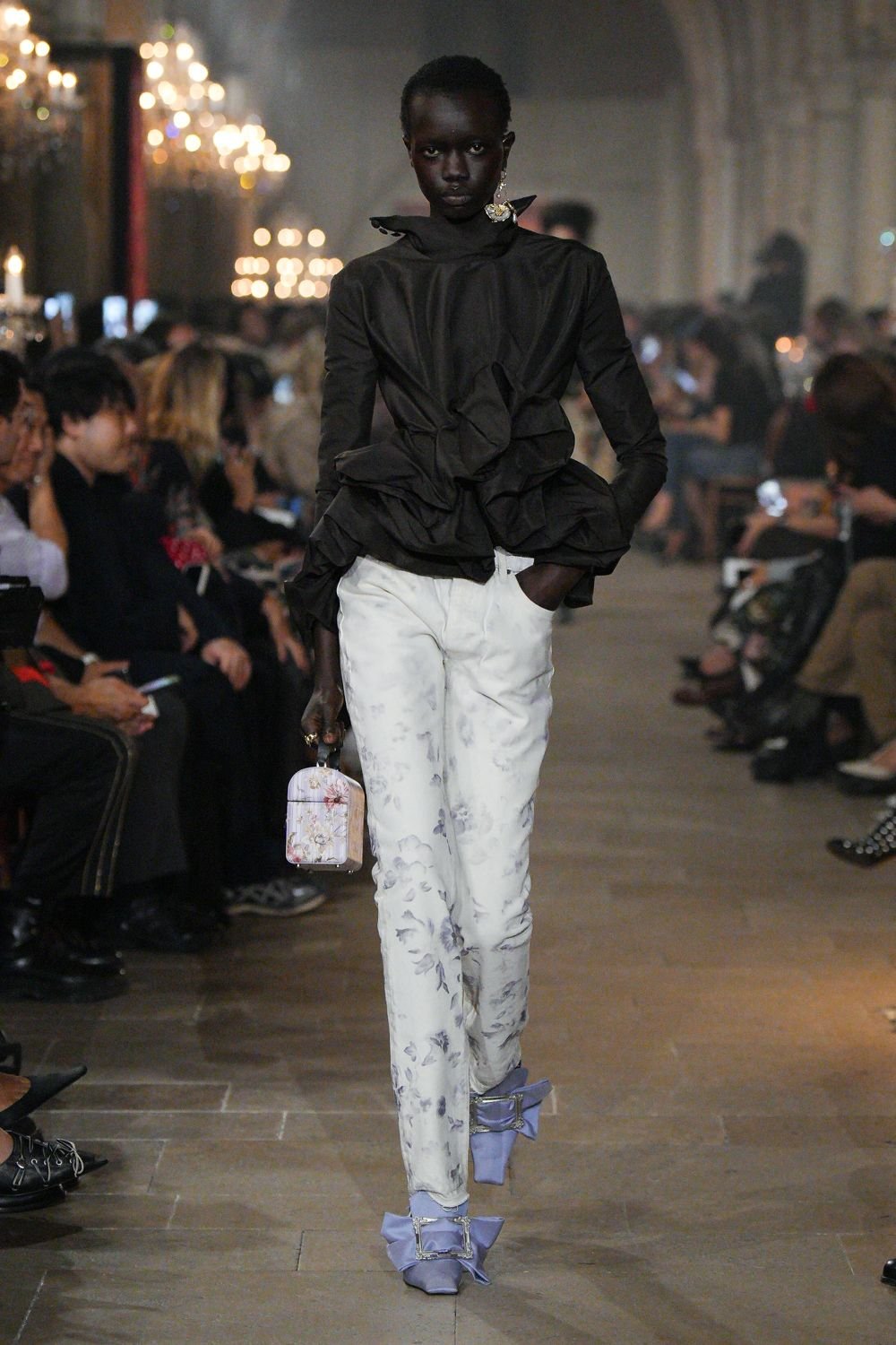 acne-studios-spring-2027-ready-to-wear-look-19.jpg