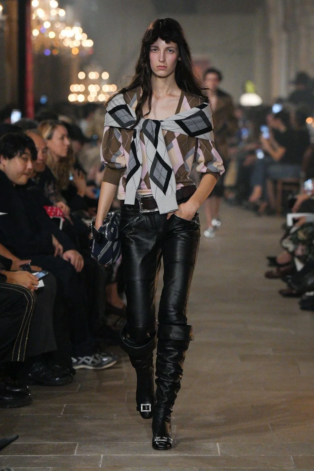 acne-studios-spring-2027-ready-to-wear-look-21.jpg
