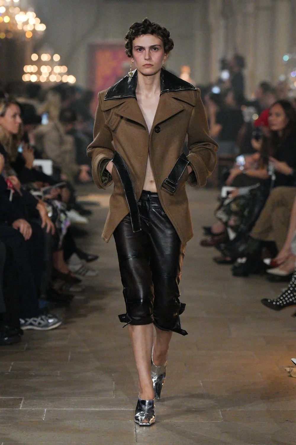acne-studios-spring-2027-ready-to-wear-look-22.jpg