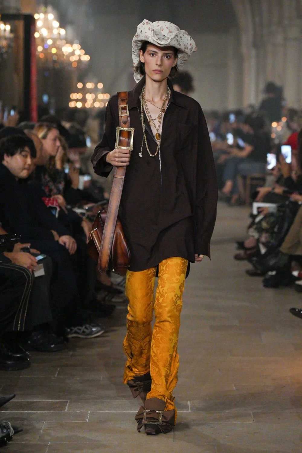 acne-studios-spring-2027-ready-to-wear-look-25.jpg
