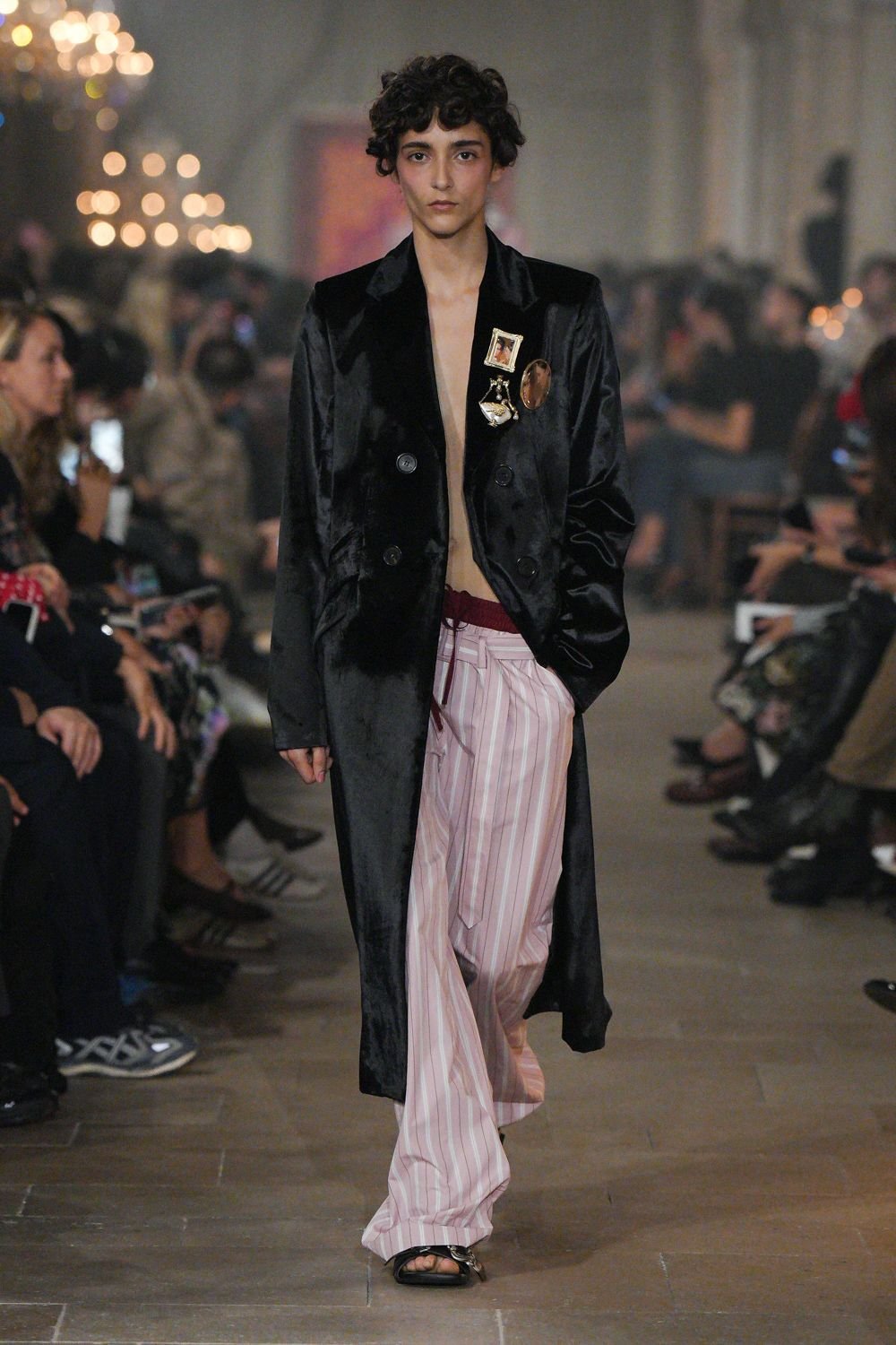 acne-studios-spring-2027-ready-to-wear-look-28.jpg