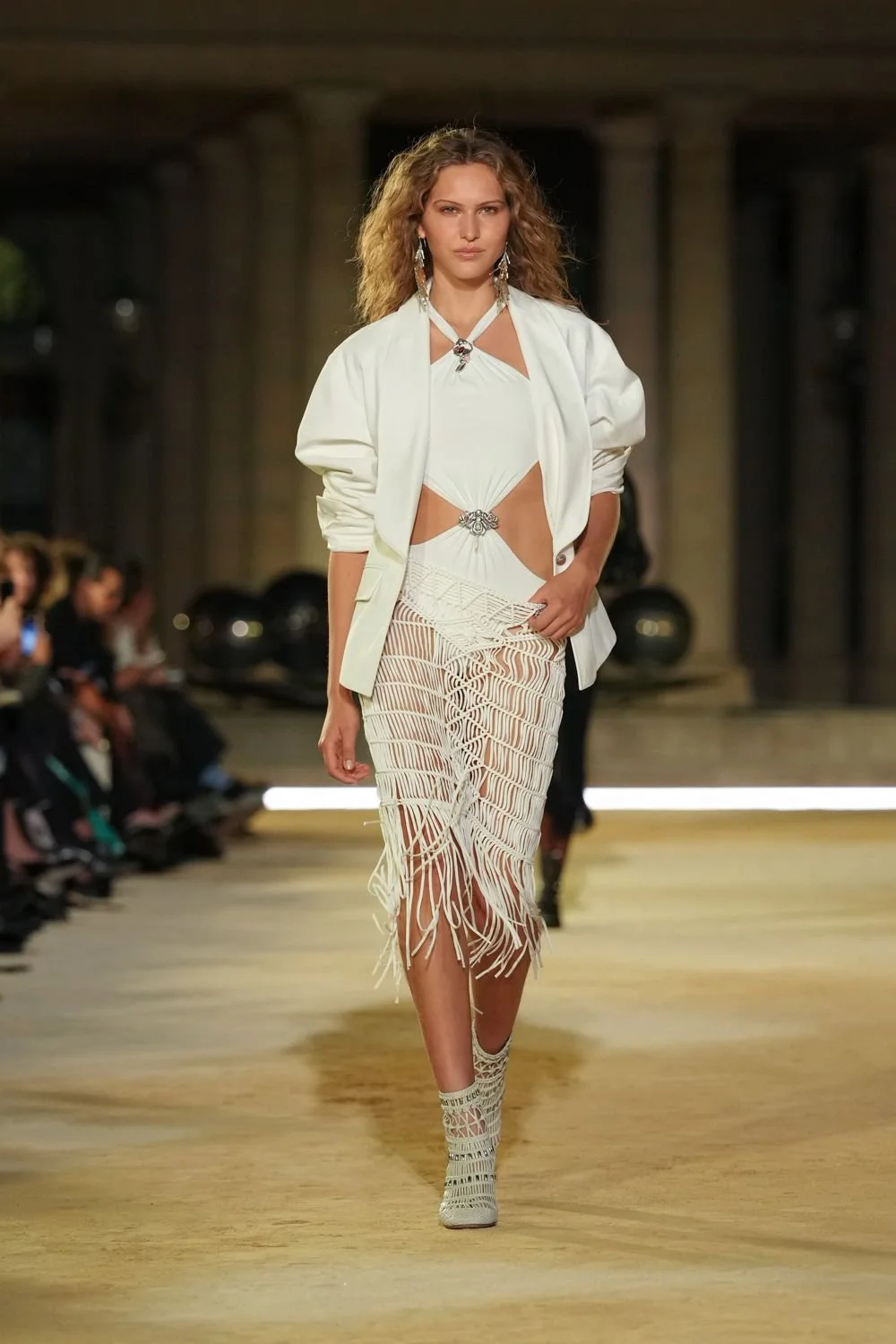 isabel-marant-spring-2027-ready-to-wear-look-02.jpg