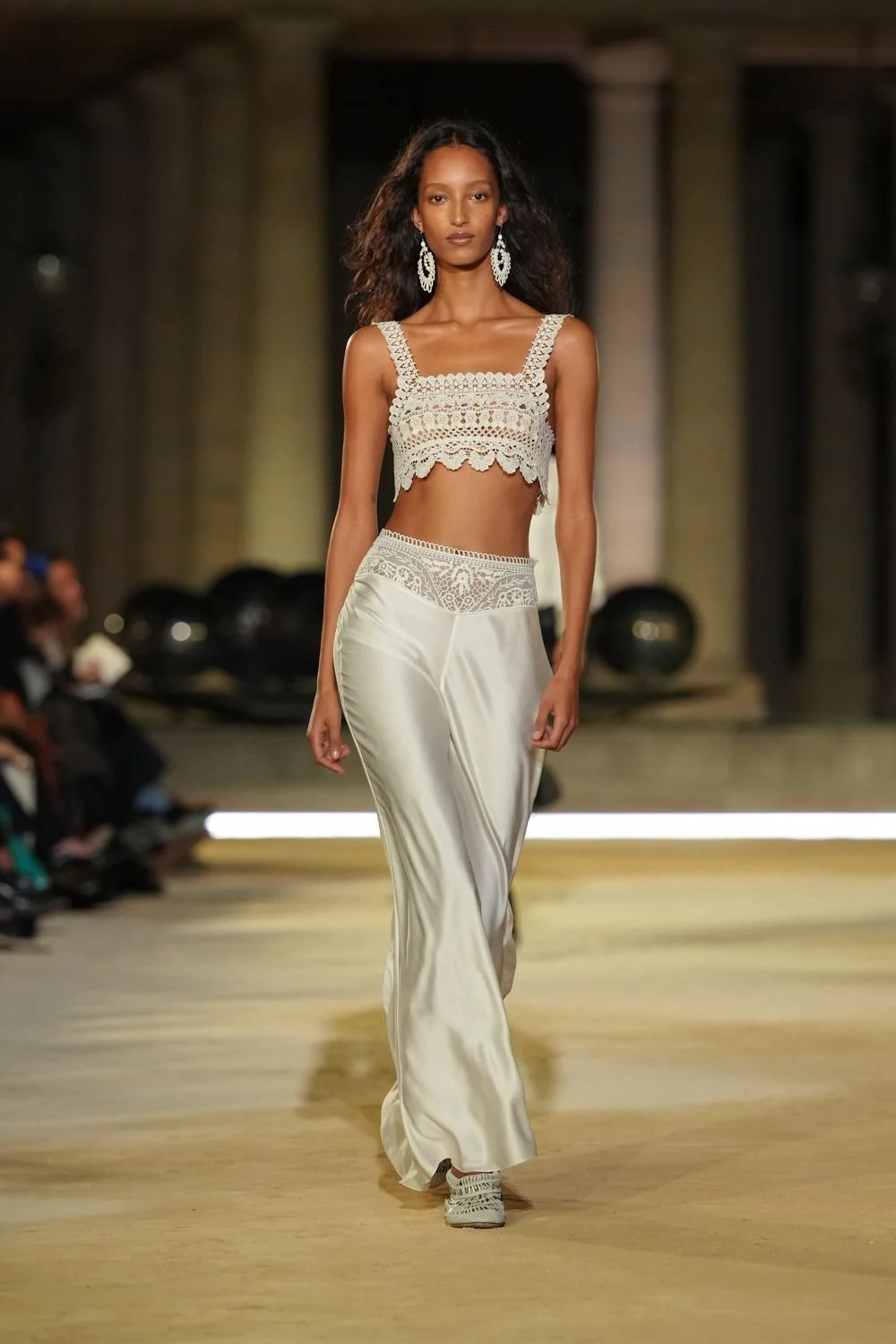 isabel-marant-spring-2027-ready-to-wear-look-06.jpg