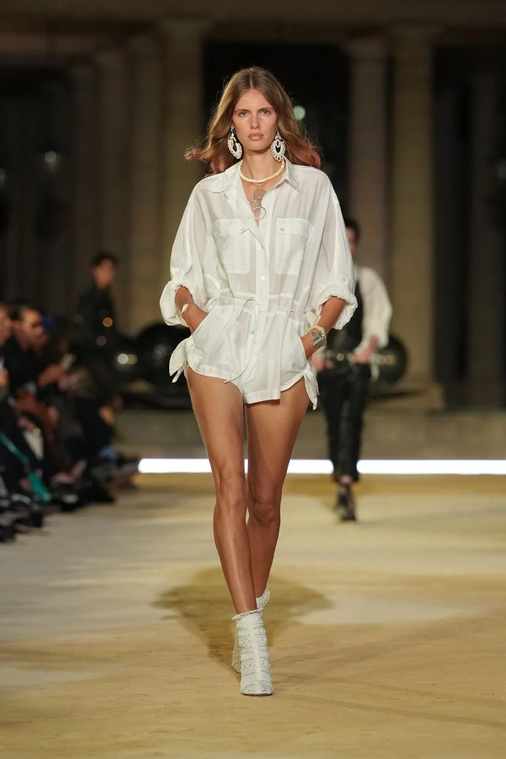 isabel-marant-spring-2027-ready-to-wear-look-09.jpg