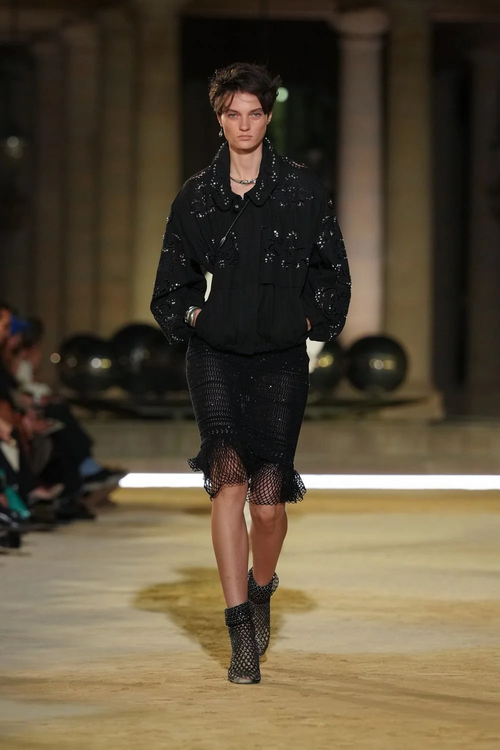 isabel-marant-spring-2027-ready-to-wear-look-11.jpg
