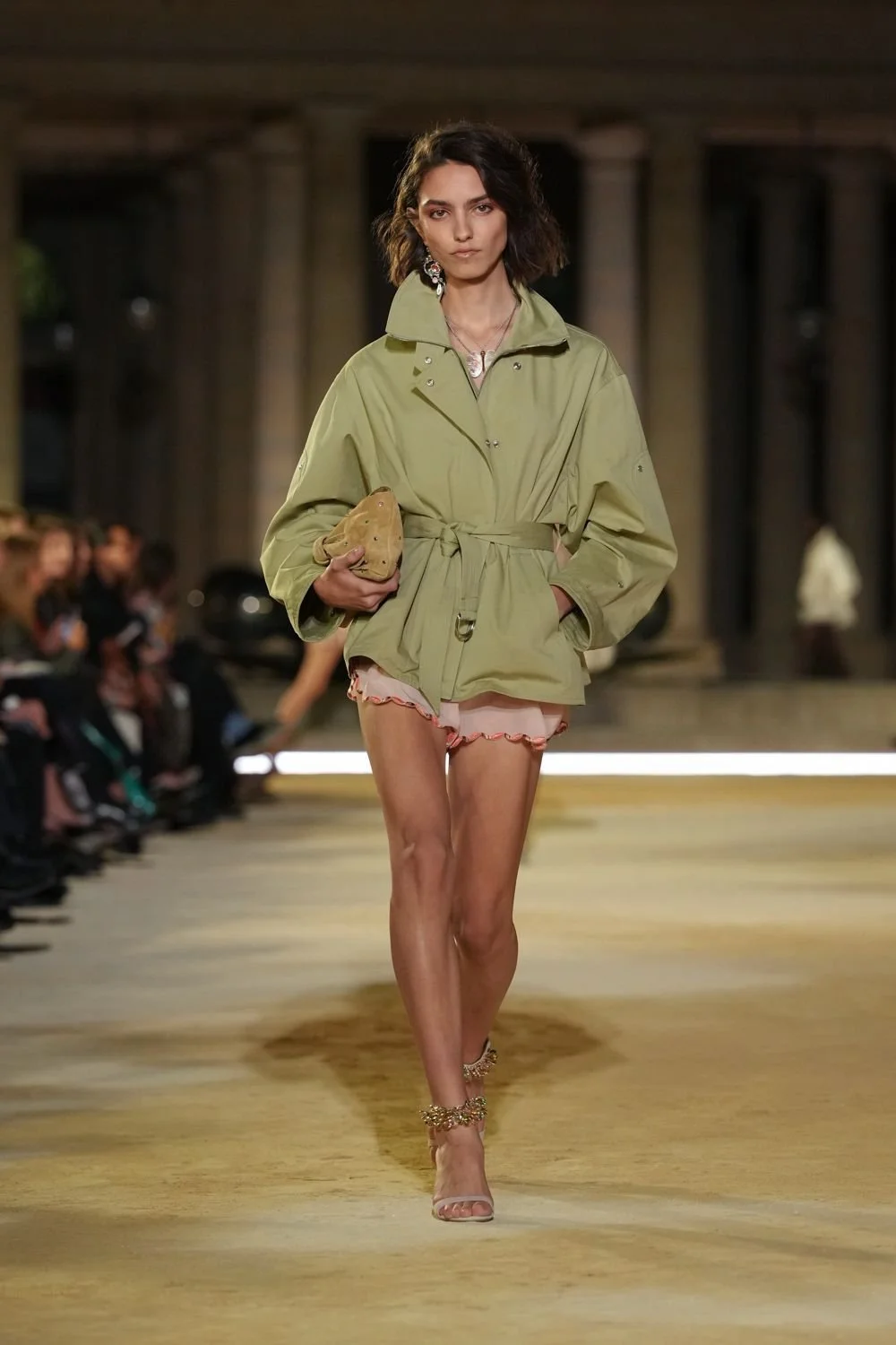 isabel-marant-spring-2027-ready-to-wear-look-17.jpg