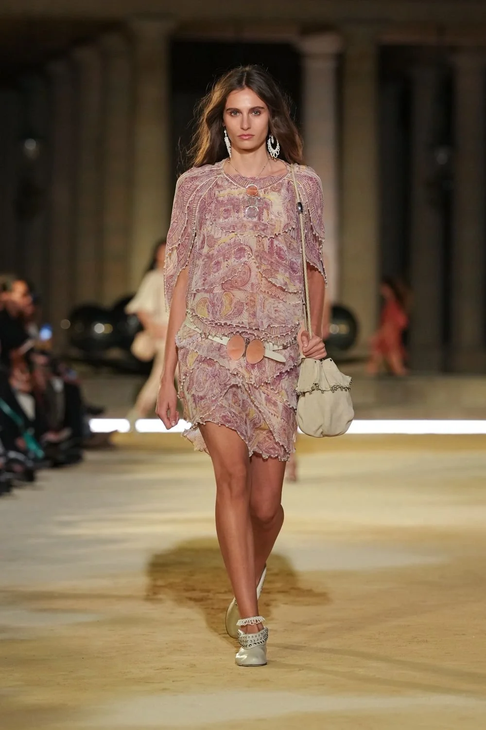 isabel-marant-spring-2027-ready-to-wear-look-18.jpg