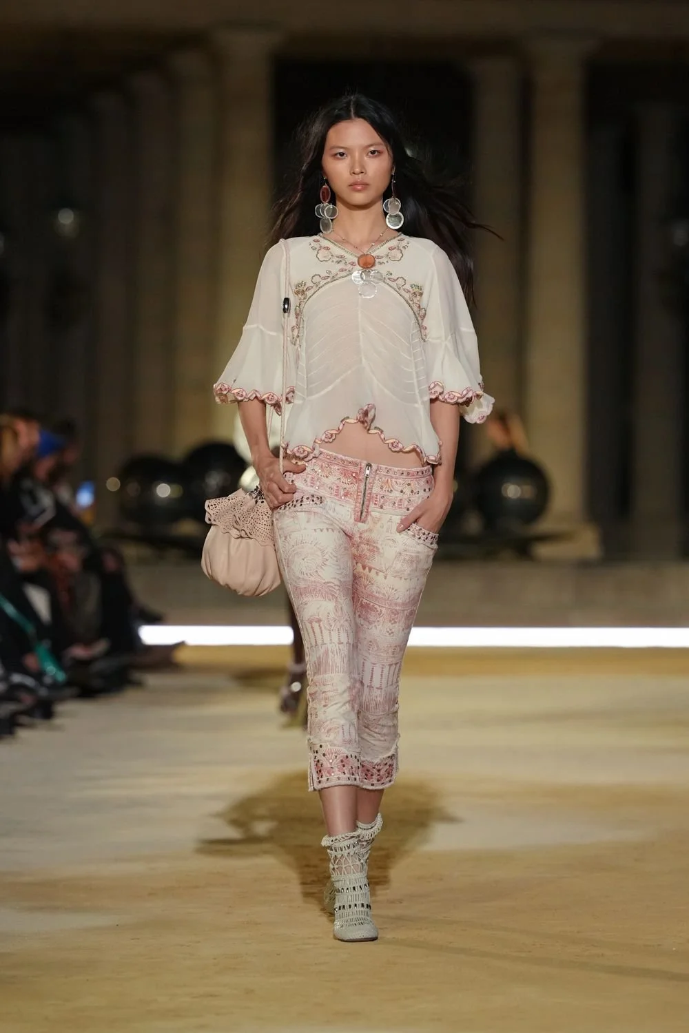 isabel-marant-spring-2027-ready-to-wear-look-20.jpg