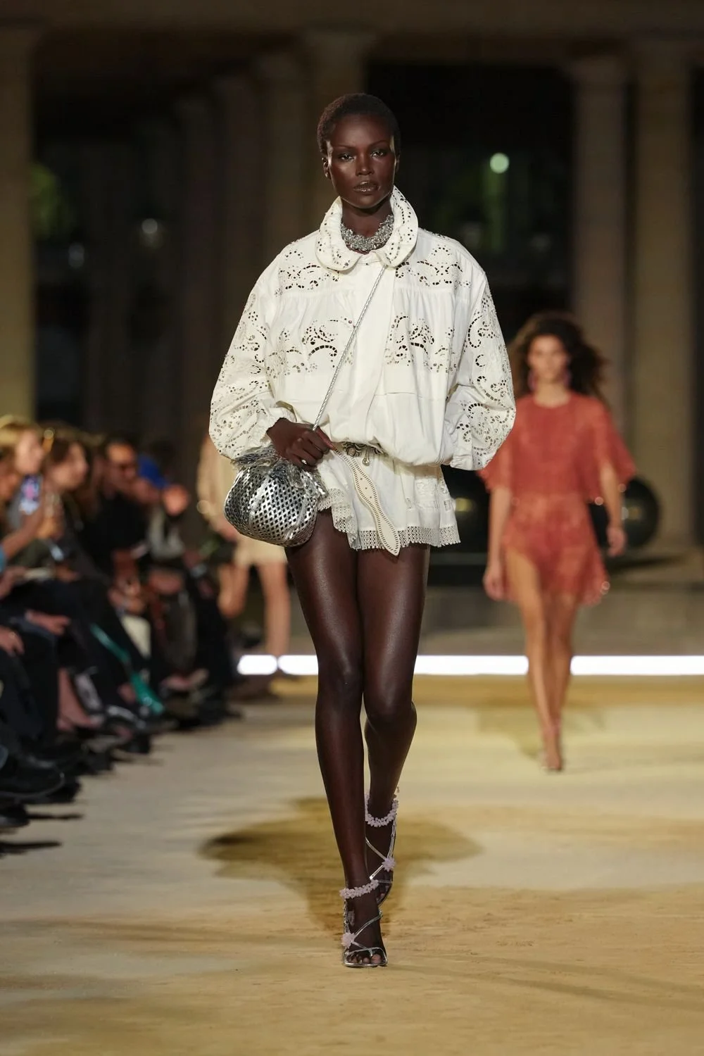 isabel-marant-spring-2027-ready-to-wear-look-21.jpg