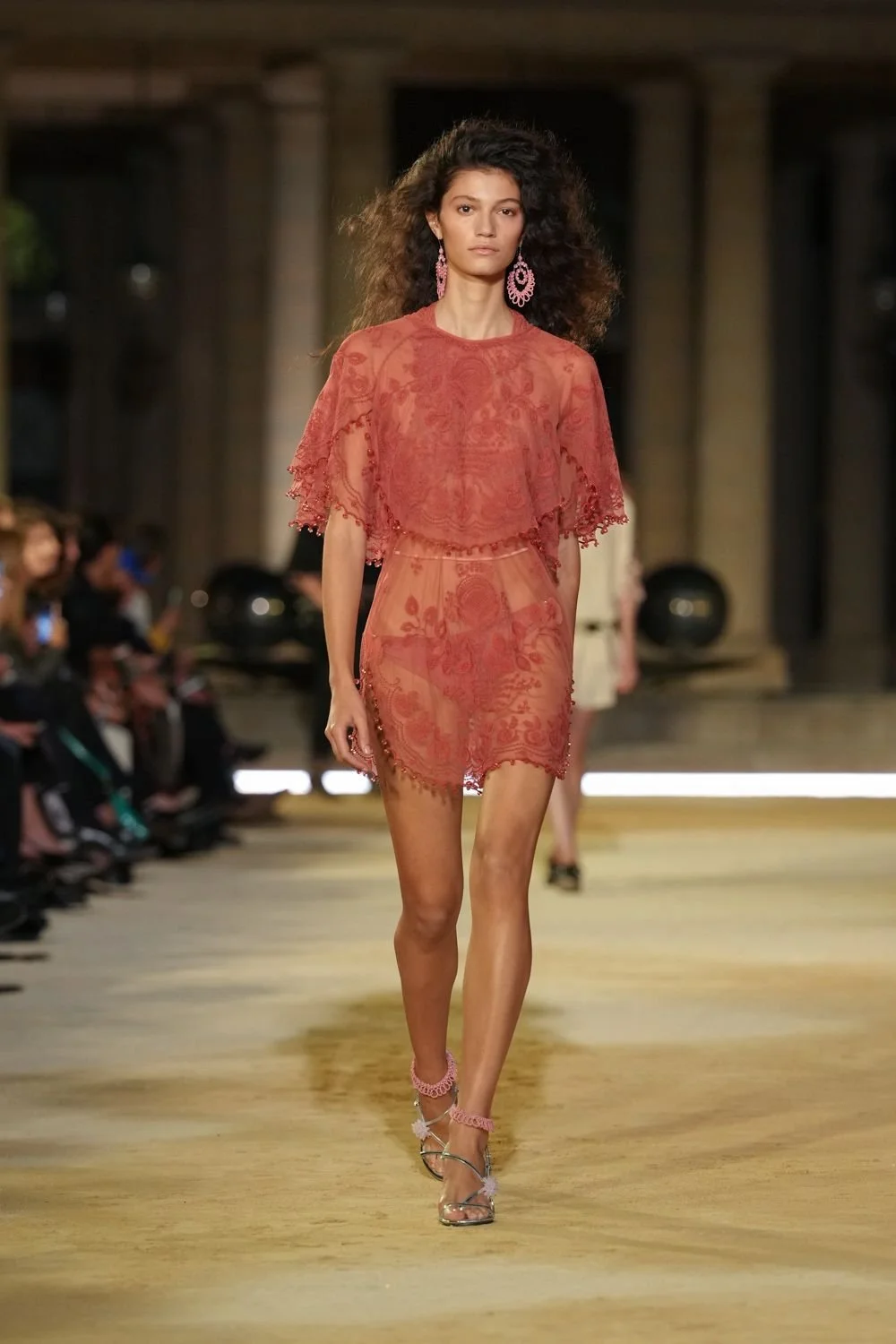 isabel-marant-spring-2027-ready-to-wear-look-22.jpg