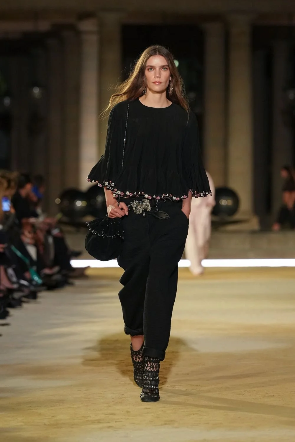 isabel-marant-spring-2027-ready-to-wear-look-24.jpg