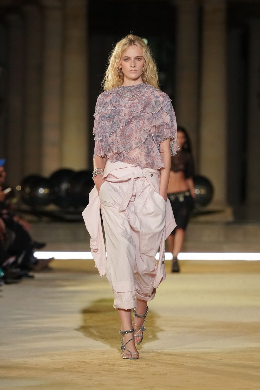 isabel-marant-spring-2027-ready-to-wear-look-26.jpg