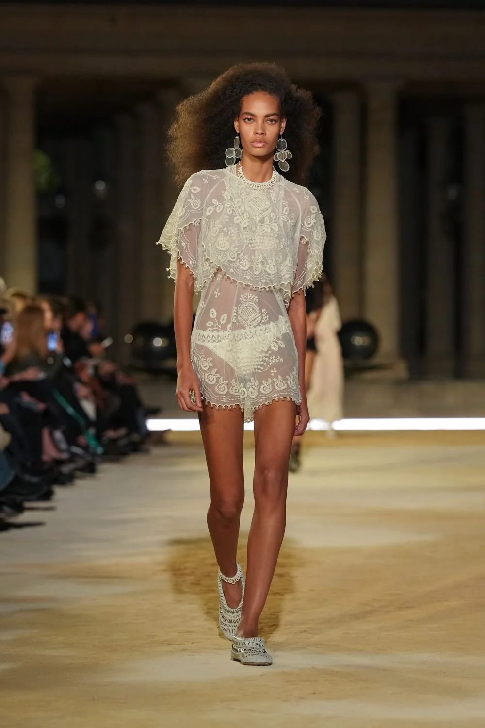 isabel-marant-spring-2027-ready-to-wear-look-31.jpg