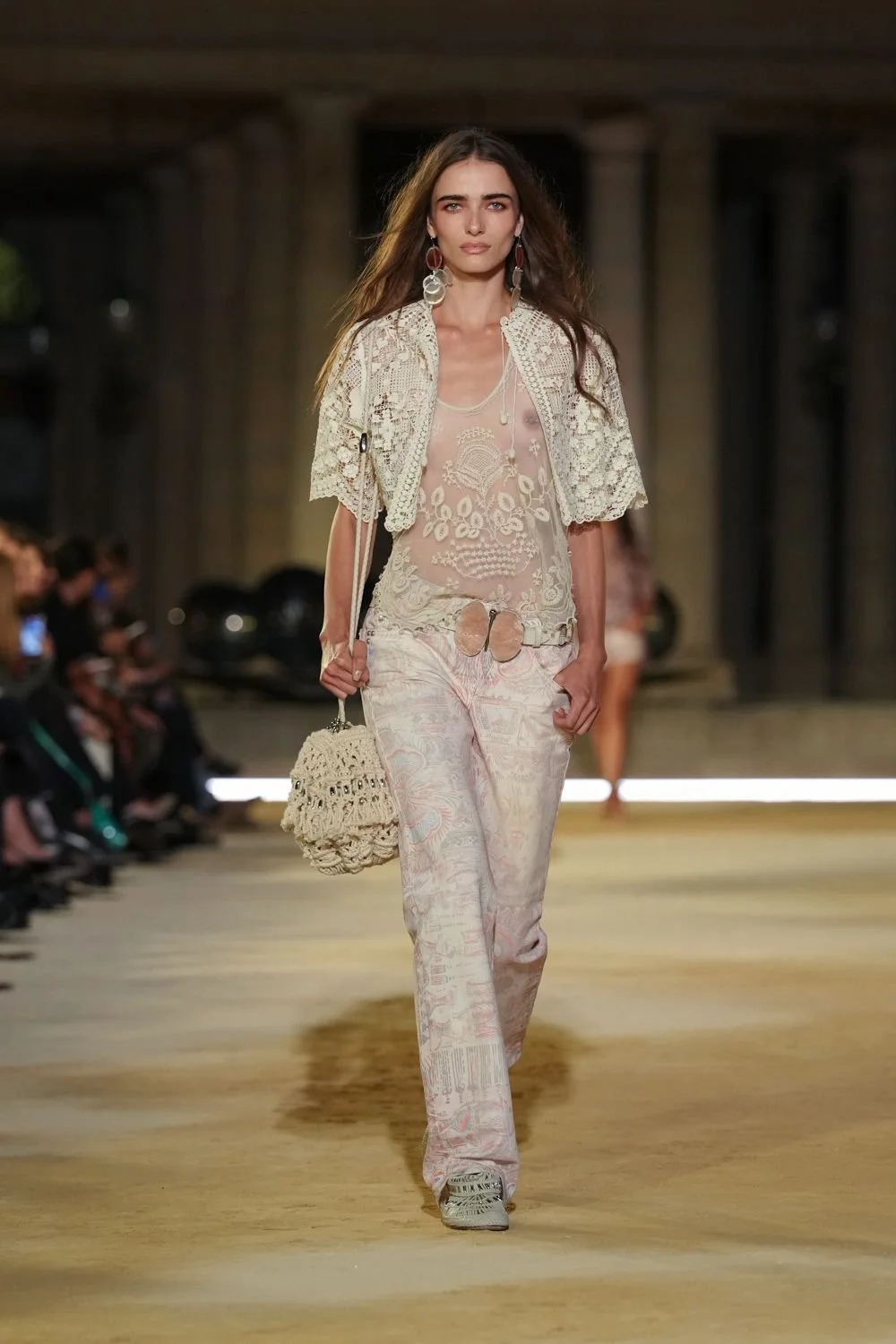isabel-marant-spring-2027-ready-to-wear-look-36.jpg
