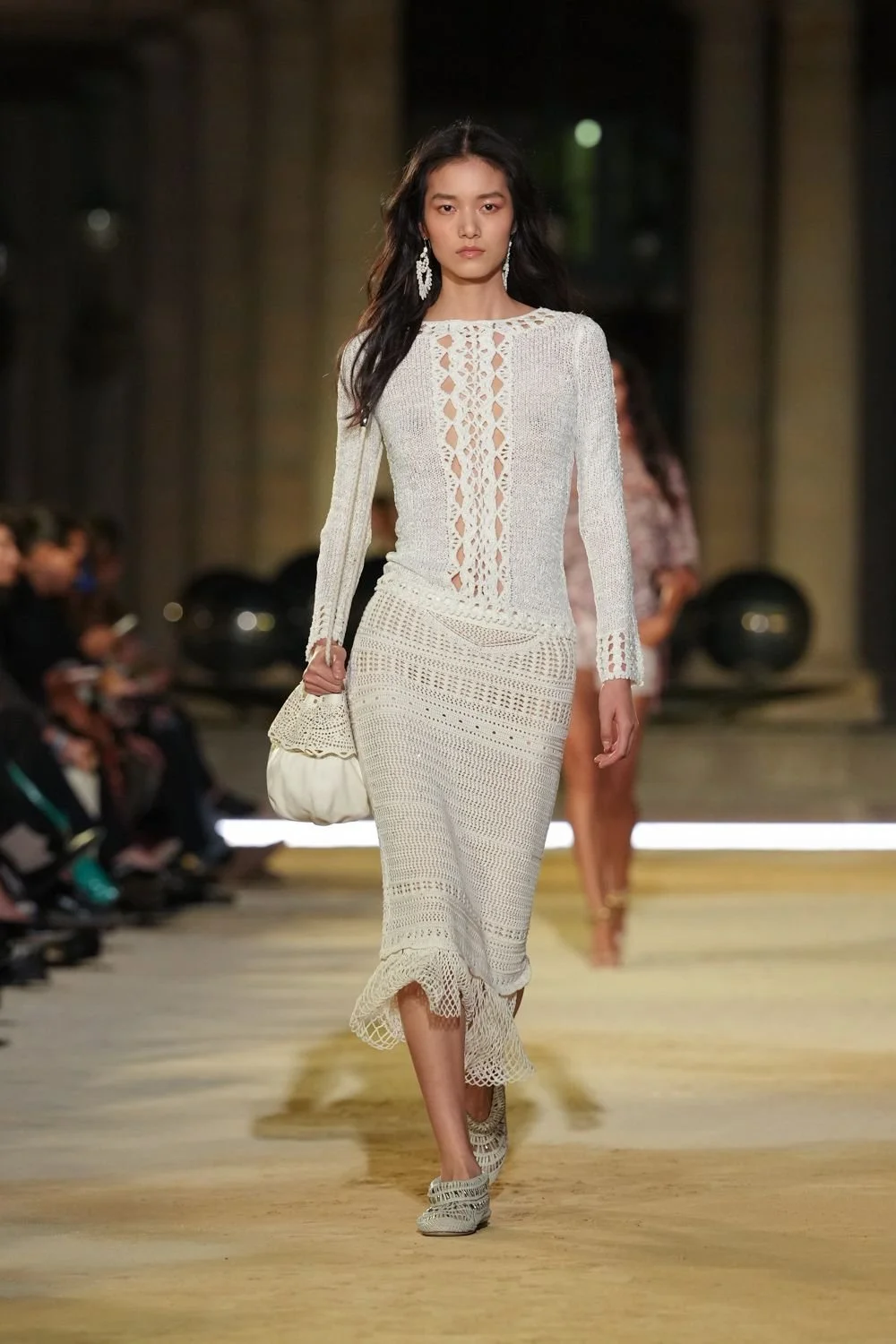 isabel-marant-spring-2027-ready-to-wear-look-37.jpg