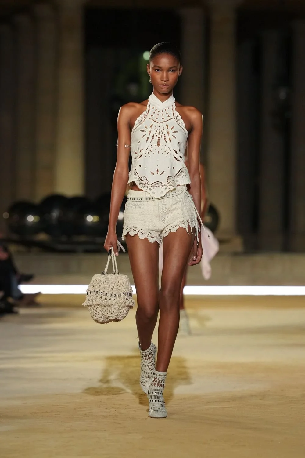 isabel-marant-spring-2027-ready-to-wear-look-39.jpg