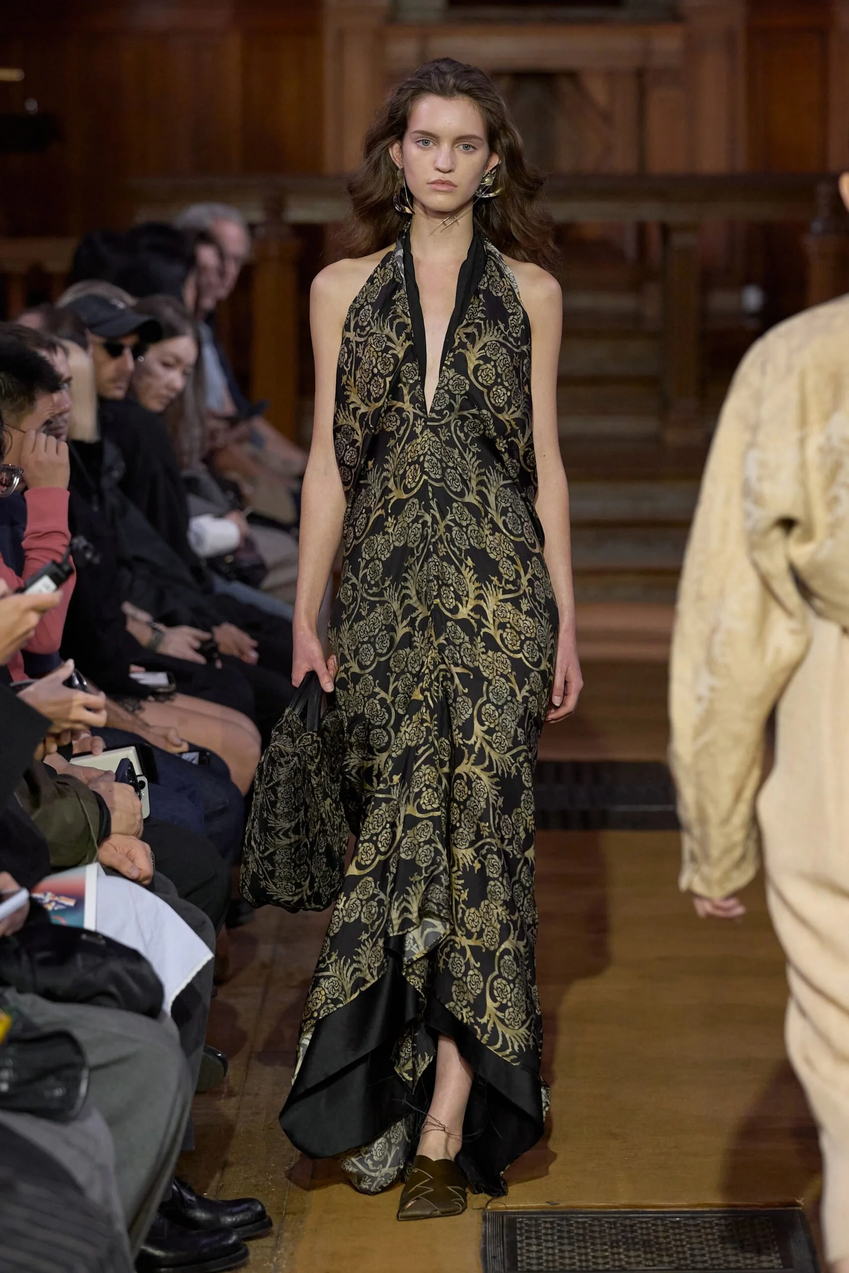 uma-wang-spring-2027-ready-to-wear-look-25-scaled.jpg