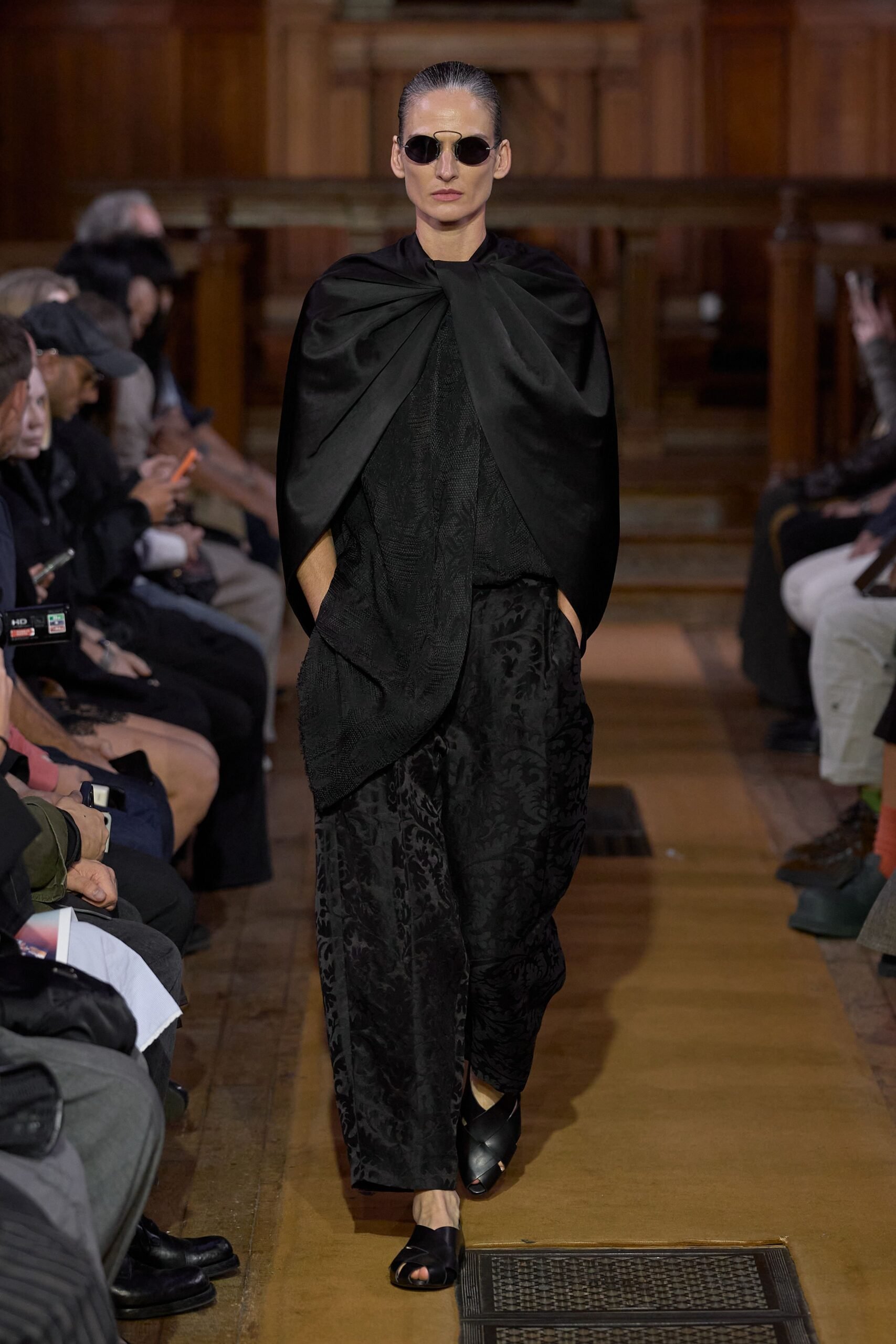 uma-wang-spring-2027-ready-to-wear-look-32-scaled.jpg