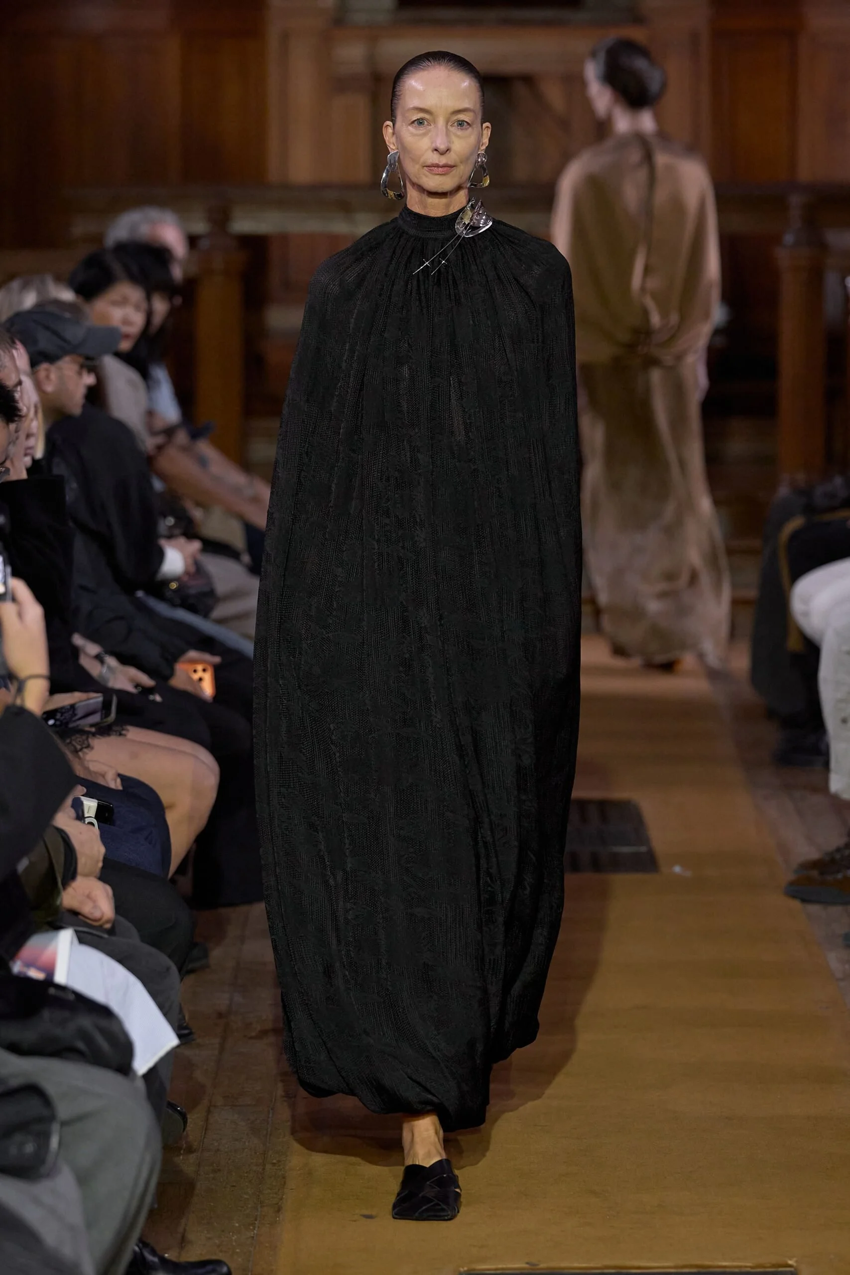uma-wang-spring-2027-ready-to-wear-look-35-scaled.jpg