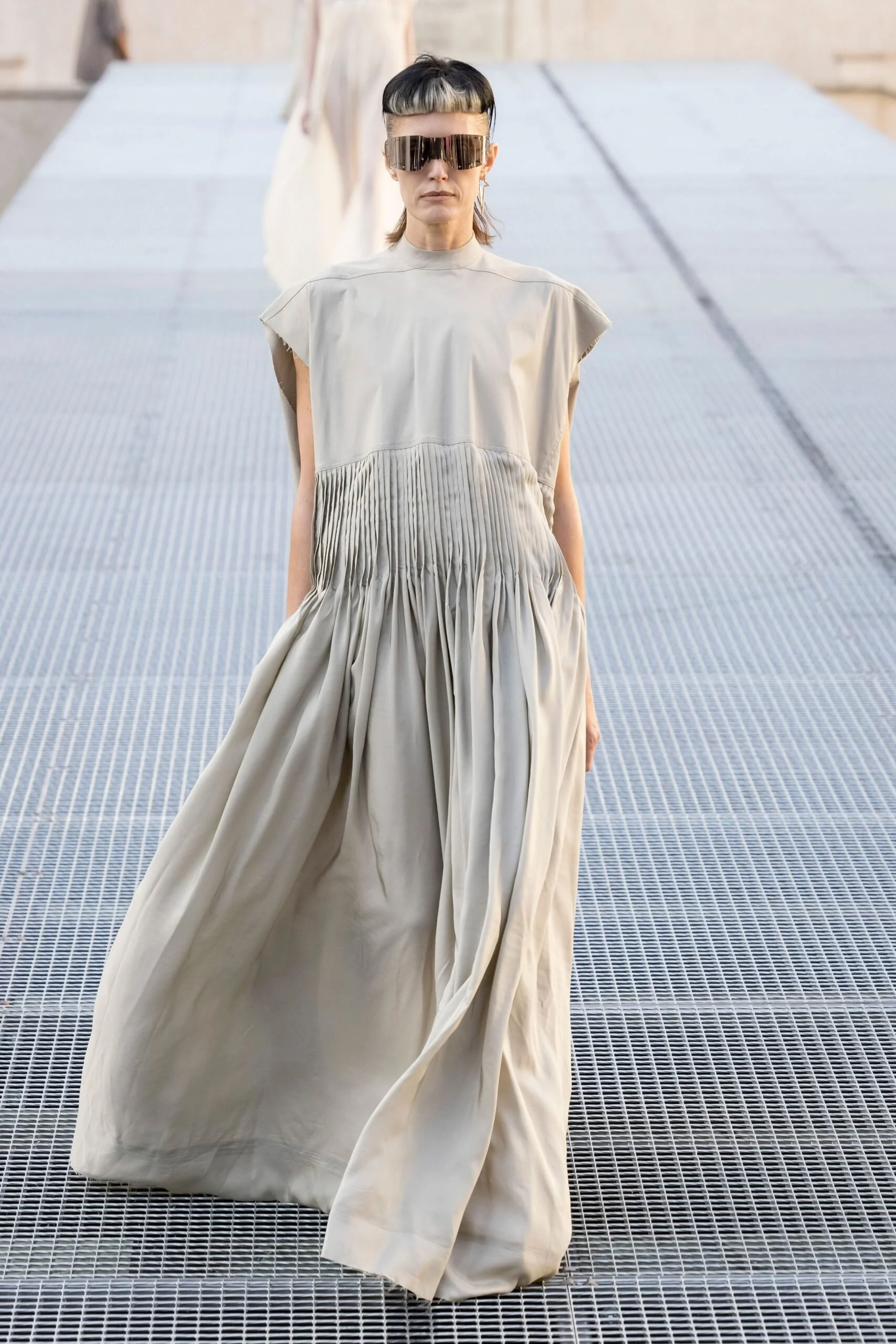 rick-owens-spring-2027-ready-to-wear-look-07-scaled.jpg